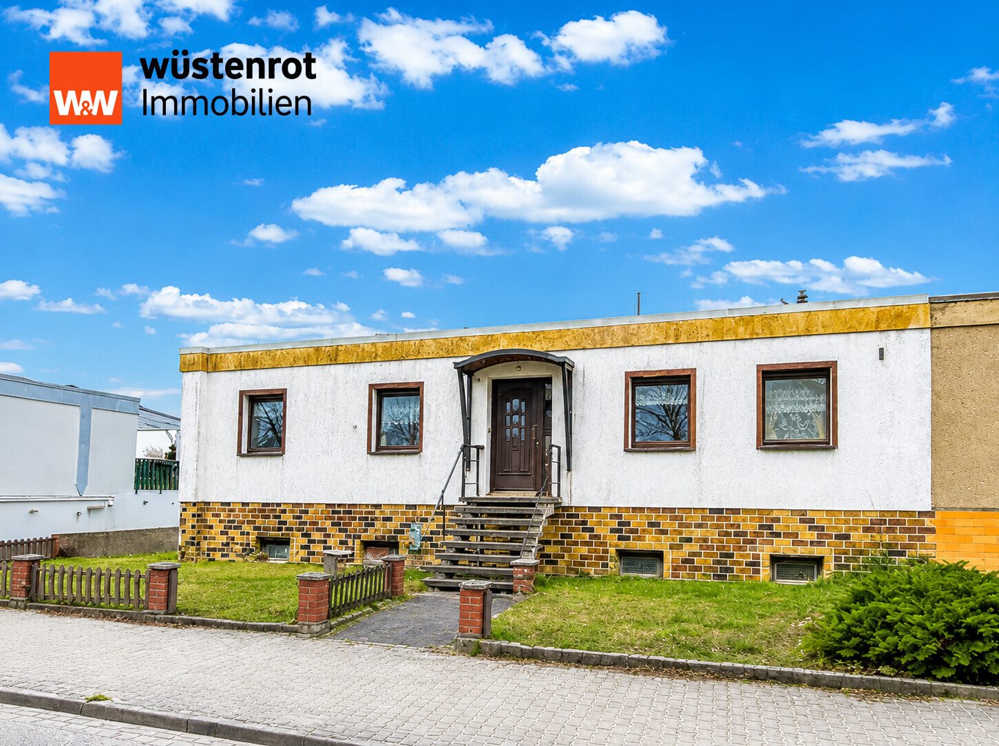 Immobilienangebot - Neubrandenburg - Alle - WOHNEN AUF EINER EBENE MIT GROSSER SONNENTERRASSE + NOCH VIEL PLATZ IM UNTERGESCHOSS
