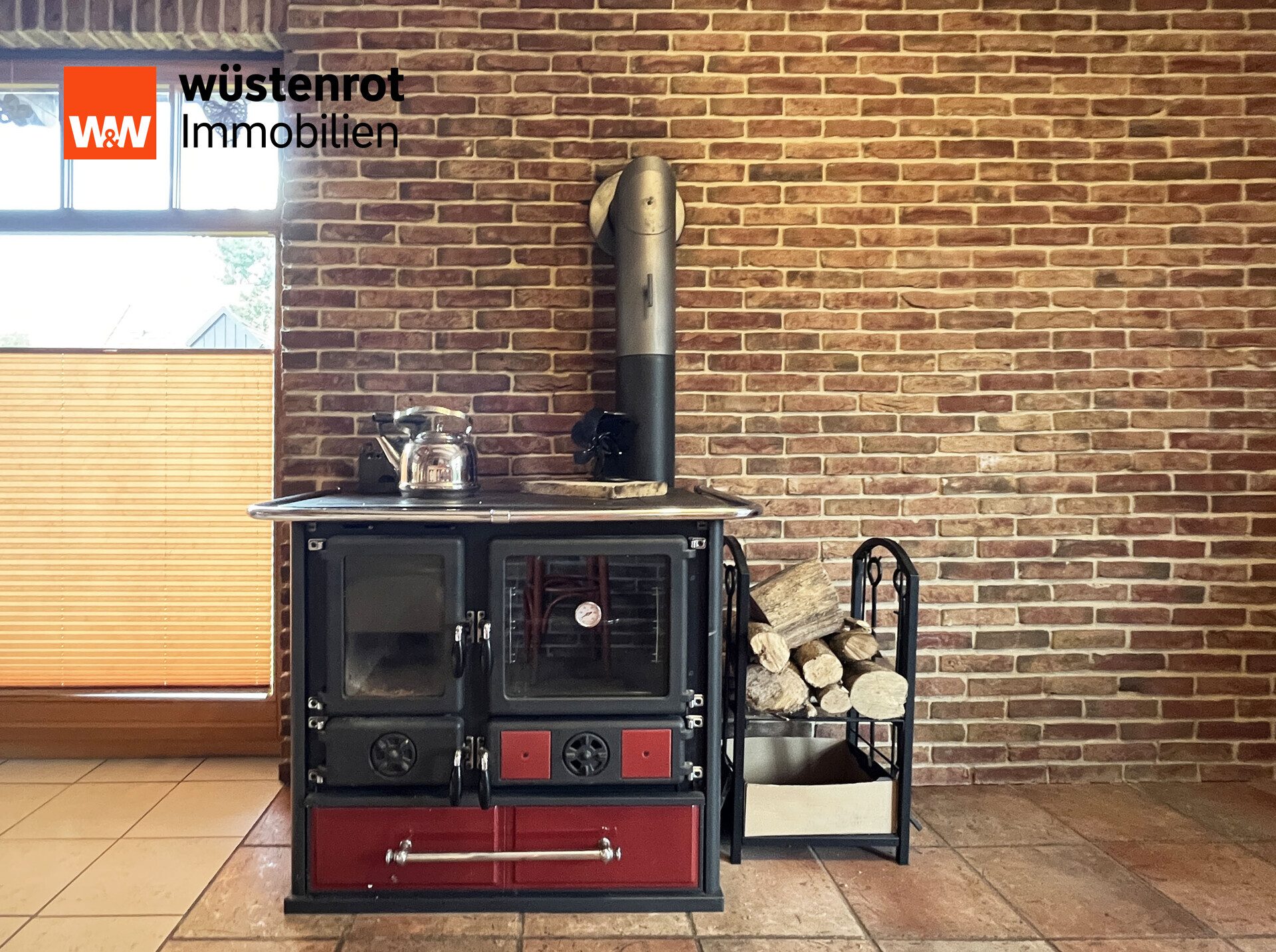 Immobilienangebot - Göhren-Lebbin - Alle - EINFACH NUR TOP UND MIT PHOTOVOLTAIK + BALKON + ZWEI BÄDER + EINBAUKÜCHE + KOCHHEXE + KAMINOFEN