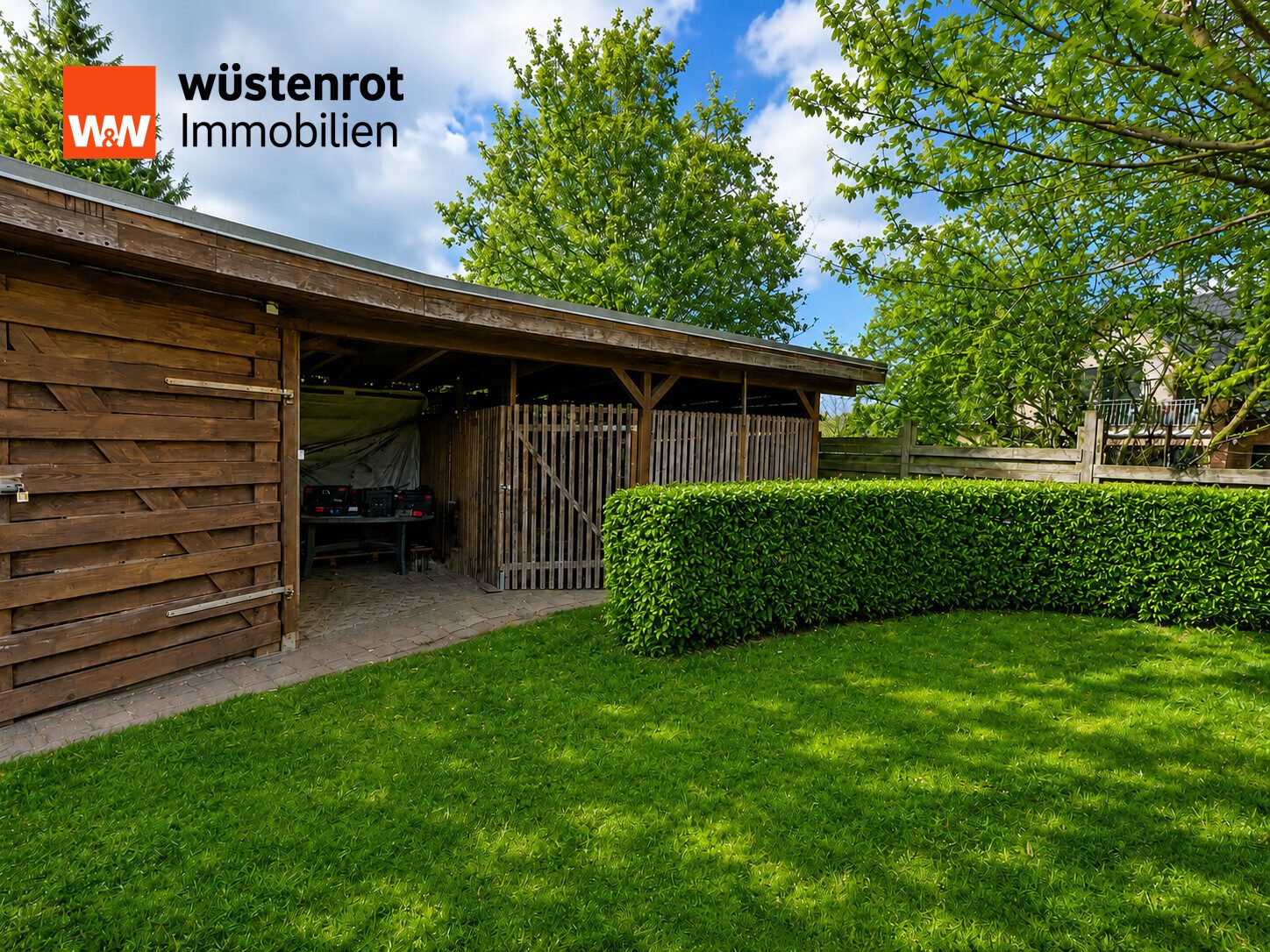 Immobilienangebot - Göhren-Lebbin - Alle - EINFACH NUR TOP UND MIT PHOTOVOLTAIK + BALKON + ZWEI BÄDER + EINBAUKÜCHE + KOCHHEXE + KAMINOFEN
