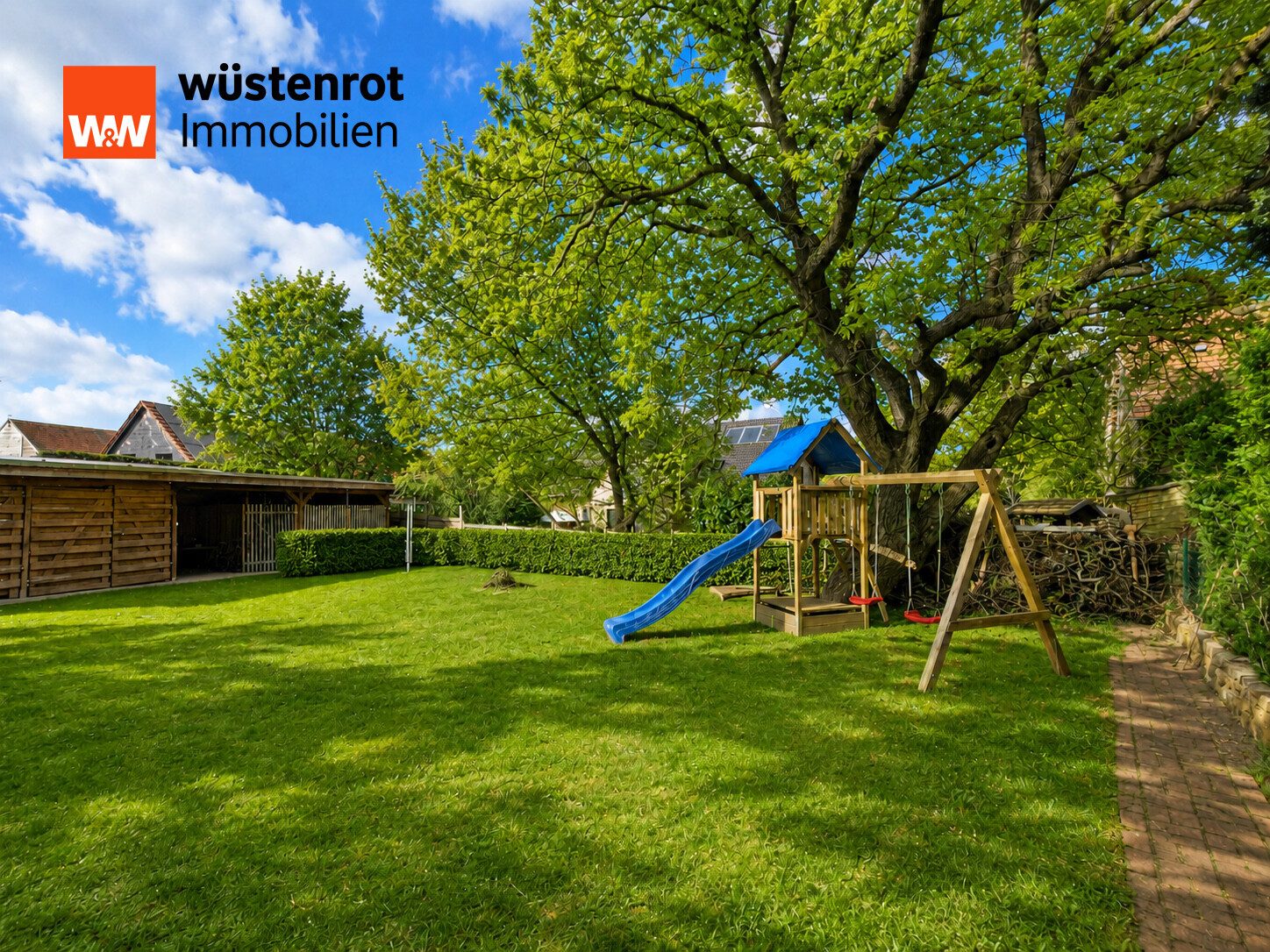 Immobilienangebot - Göhren-Lebbin - Alle - EINFACH NUR TOP UND MIT PHOTOVOLTAIK + BALKON + ZWEI BÄDER + EINBAUKÜCHE + KOCHHEXE + KAMINOFEN