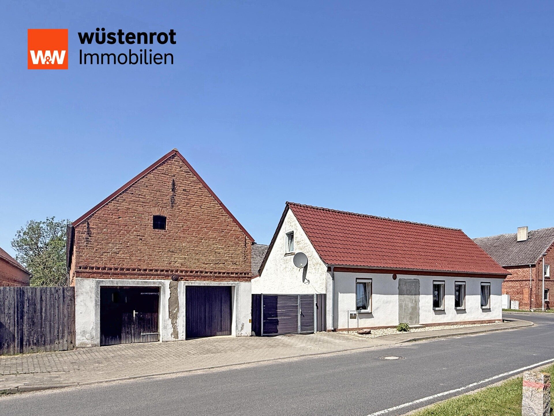 Immobilienangebot - Randowtal - Alle - MIT WÄRMEPUMPE UND PHOTOVOLTAIK: VIERSEITEN-MEHRGENERATIONENHOF MIT VIEL PLATZ FÜR MENSCH UND TIER