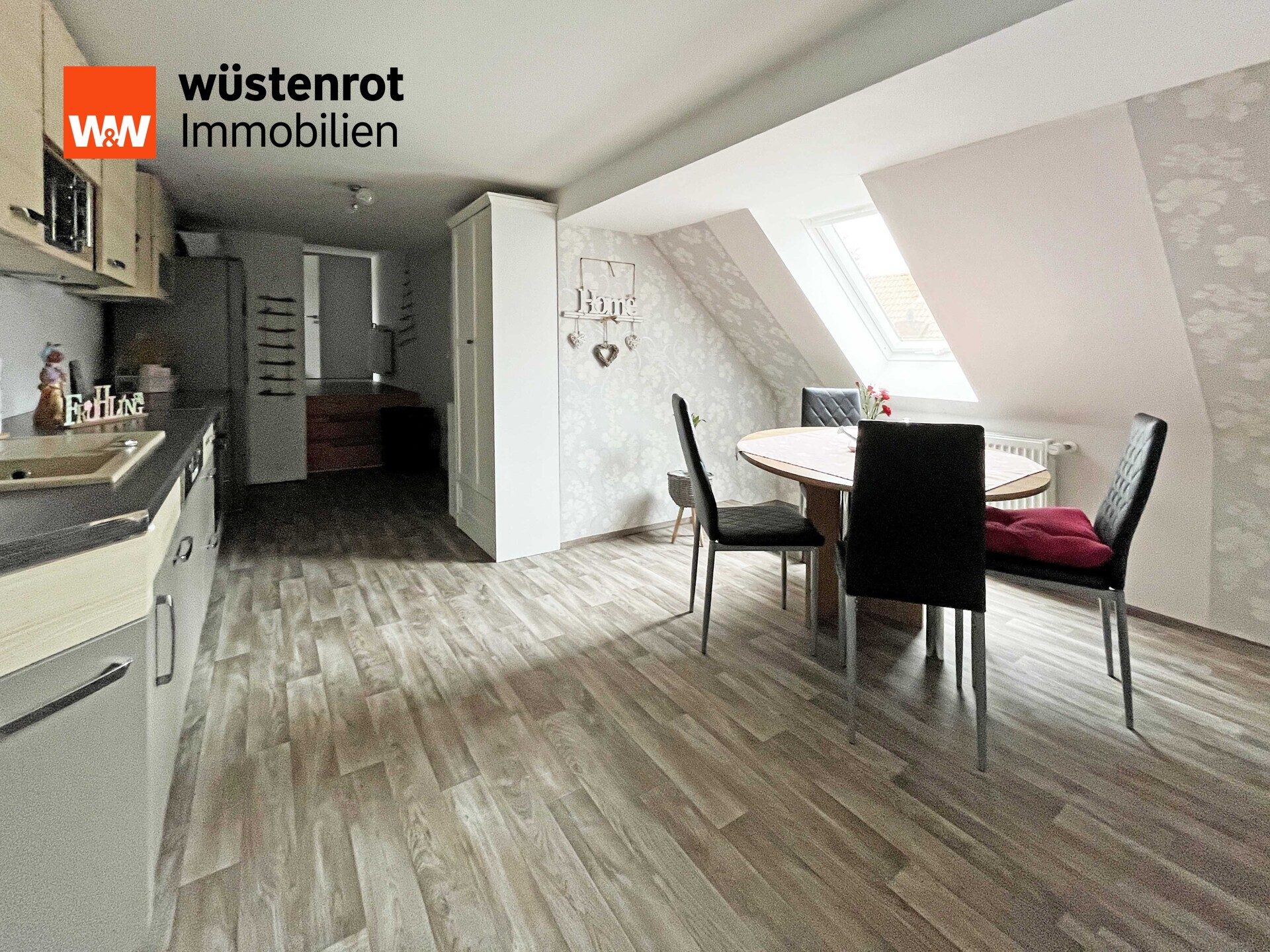 Immobilienangebot - Randowtal - Alle - MIT WÄRMEPUMPE UND PHOTOVOLTAIK: VIERSEITEN-MEHRGENERATIONENHOF MIT VIEL PLATZ FÜR MENSCH UND TIER