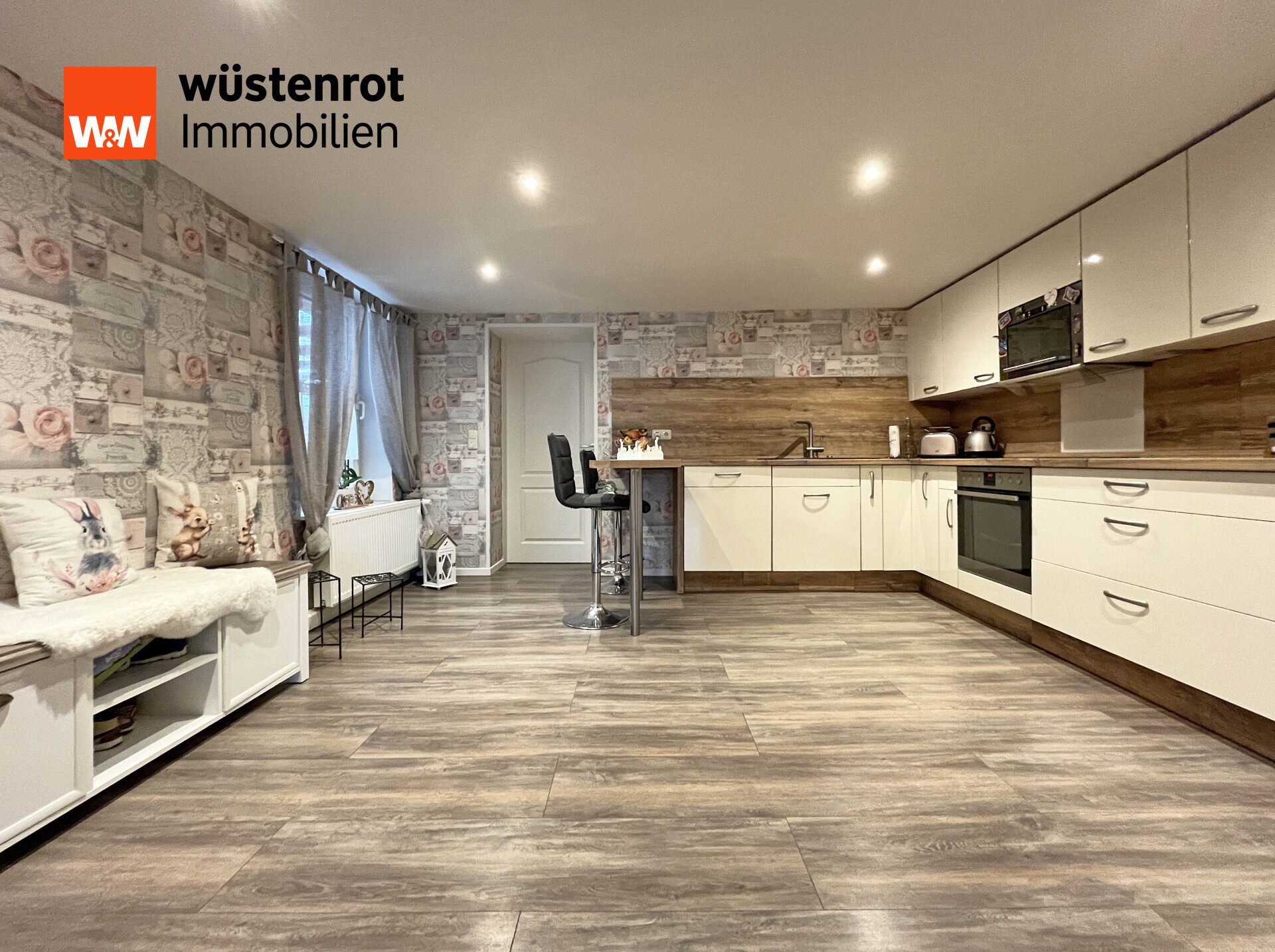 Immobilienangebot - Randowtal - Alle - MIT WÄRMEPUMPE UND PHOTOVOLTAIK: VIERSEITEN-MEHRGENERATIONENHOF MIT VIEL PLATZ FÜR MENSCH UND TIER