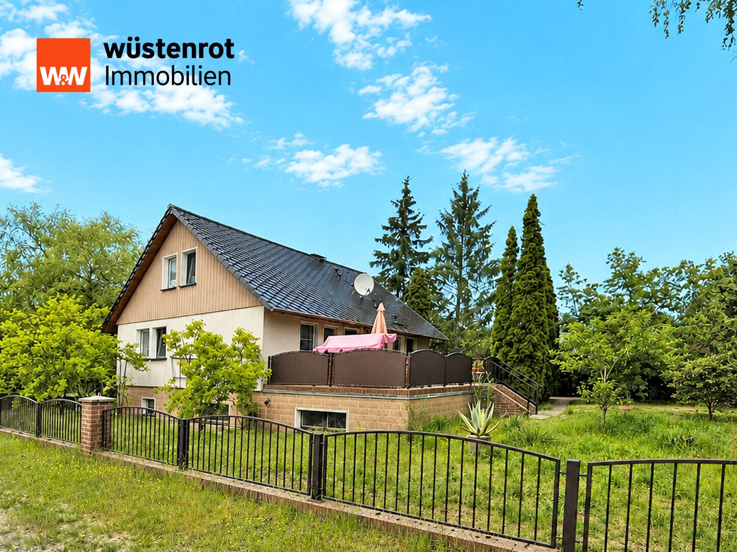 Immobilienangebot - Eggesin - Alle - EINFAMILIENHAUS MIT EINBAUKÜCHE + GROSSER TERRASSE + GARAGE + CARPORT + KOMPLETT UNTERKELLERT