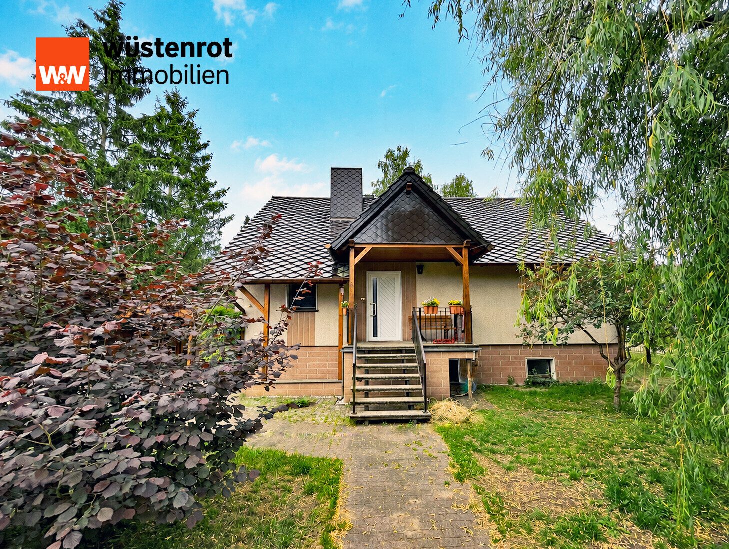 Immobilienangebot - Eggesin - Alle - EINFAMILIENHAUS MIT EINBAUKÜCHE + GROSSER TERRASSE + GARAGE + CARPORT + KOMPLETT UNTERKELLERT