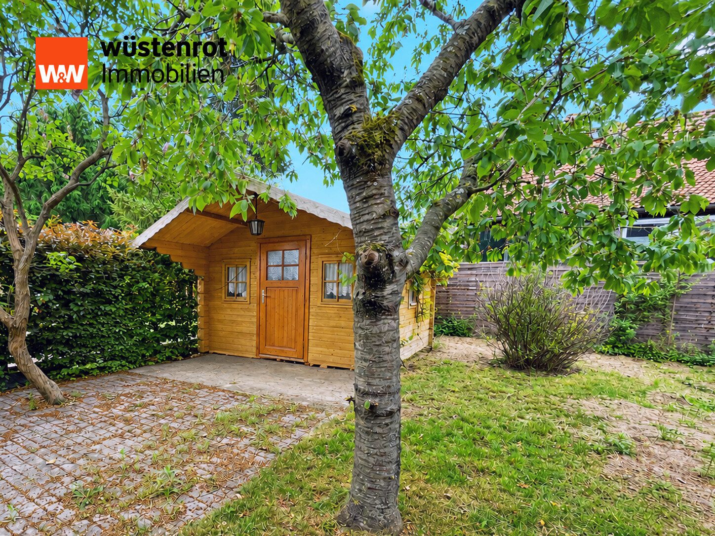 Immobilienangebot - Eggesin - Alle - EINFAMILIENHAUS MIT EINBAUKÜCHE + GROSSER TERRASSE + GARAGE + CARPORT + KOMPLETT UNTERKELLERT