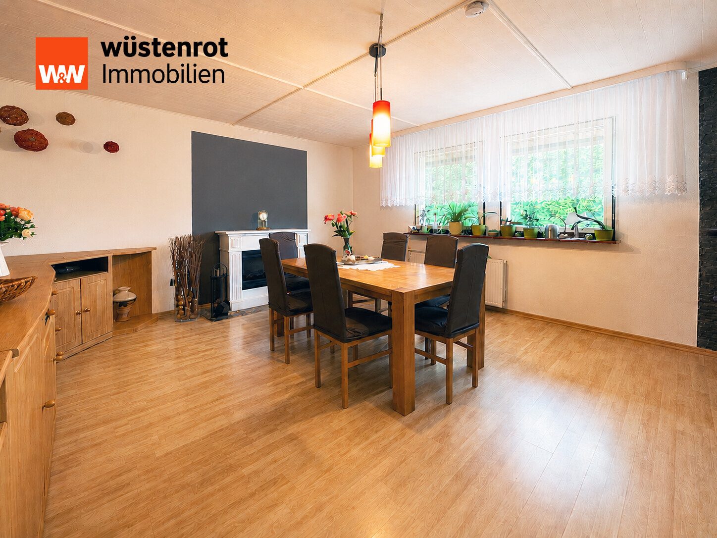 Immobilienangebot - Eggesin - Alle - EINFAMILIENHAUS MIT EINBAUKÜCHE + GROSSER TERRASSE + GARAGE + CARPORT + KOMPLETT UNTERKELLERT