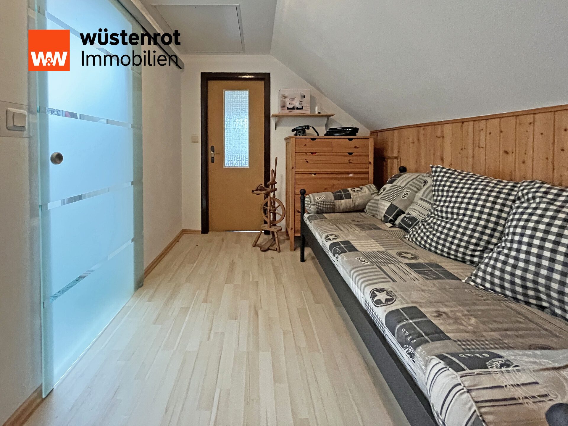 Immobilienangebot - Eggesin - Alle - EINFAMILIENHAUS MIT EINBAUKÜCHE + GROSSER TERRASSE + GARAGE + CARPORT + KOMPLETT UNTERKELLERT