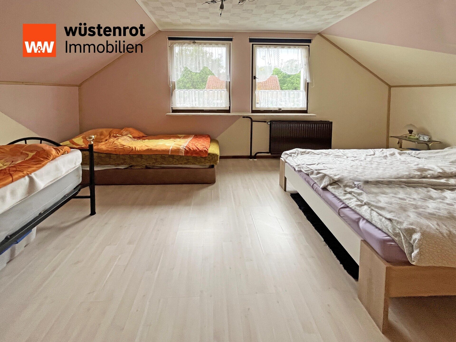 Immobilienangebot - Eggesin - Alle - EINFAMILIENHAUS MIT EINBAUKÜCHE + GROSSER TERRASSE + GARAGE + CARPORT + KOMPLETT UNTERKELLERT