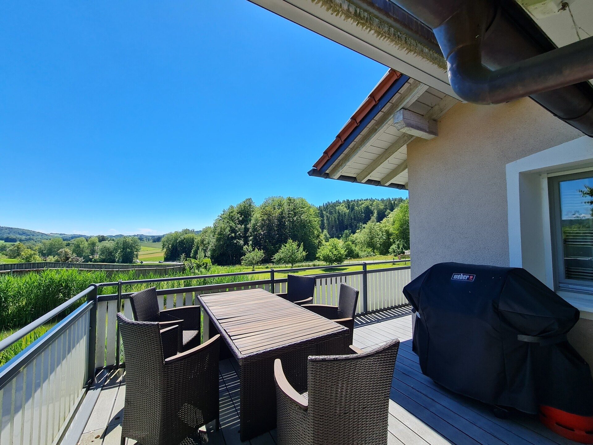 Immobilienangebot - Grafenau - Alle - Tür auf - Herz rein!
Modernes "Sacherl" in sonniger Lage, mit PV-Anlage, Teich und mega Garten.