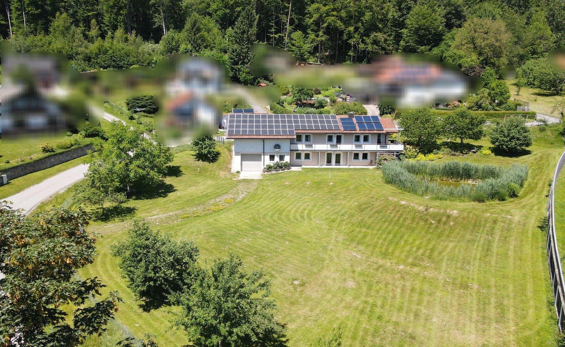 Immobilienangebot - Grafenau - Alle - Tür auf - Herz rein!
Modernes "Sacherl" in sonniger Lage, mit PV-Anlage, Teich und mega Garten.