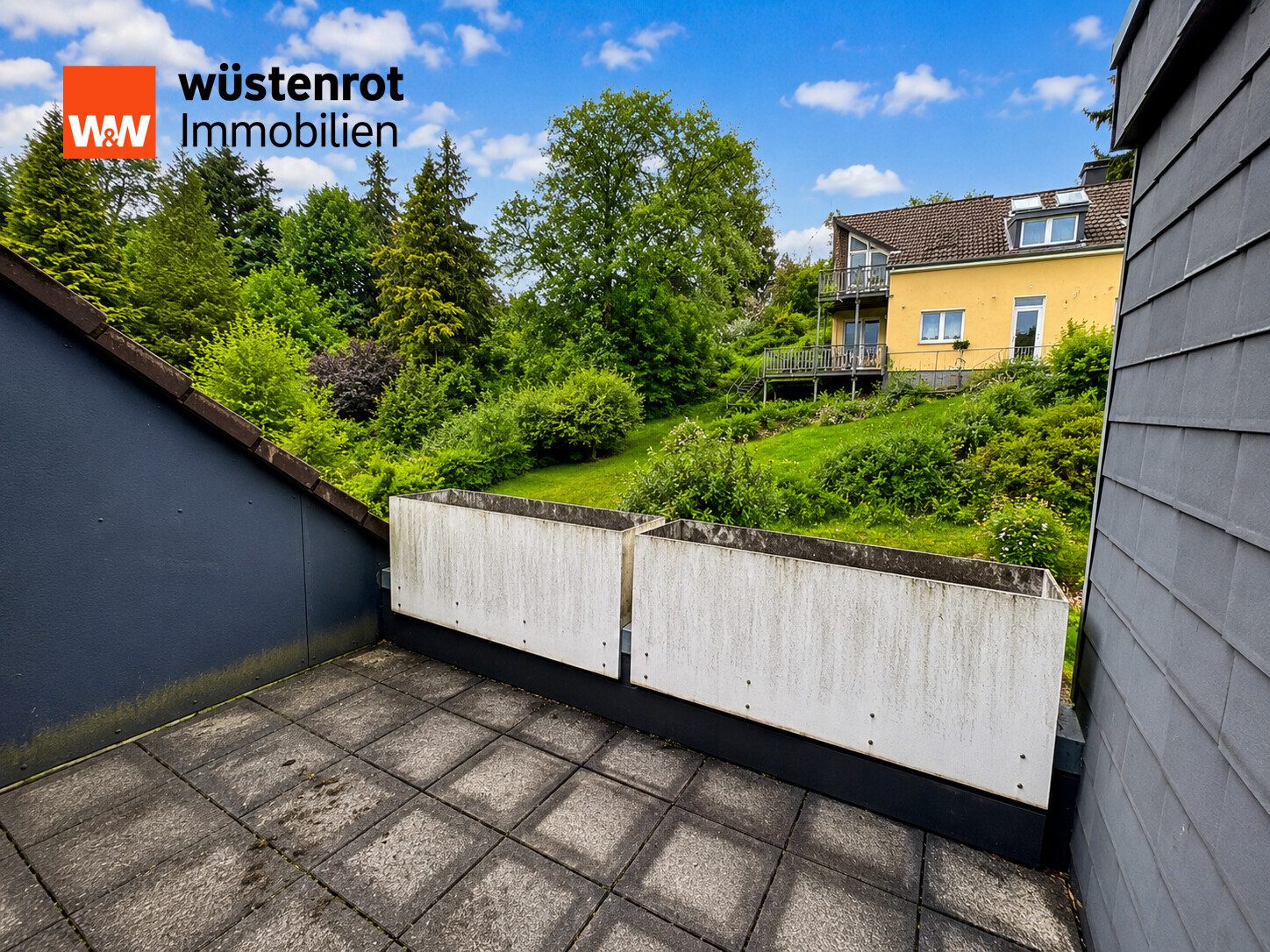Immobilienangebot - Mülheim an der Ruhr - Alle - Viel Platz für Generationen – großzügiges Zweifamilienhaus mit Garten und zwei Garagen