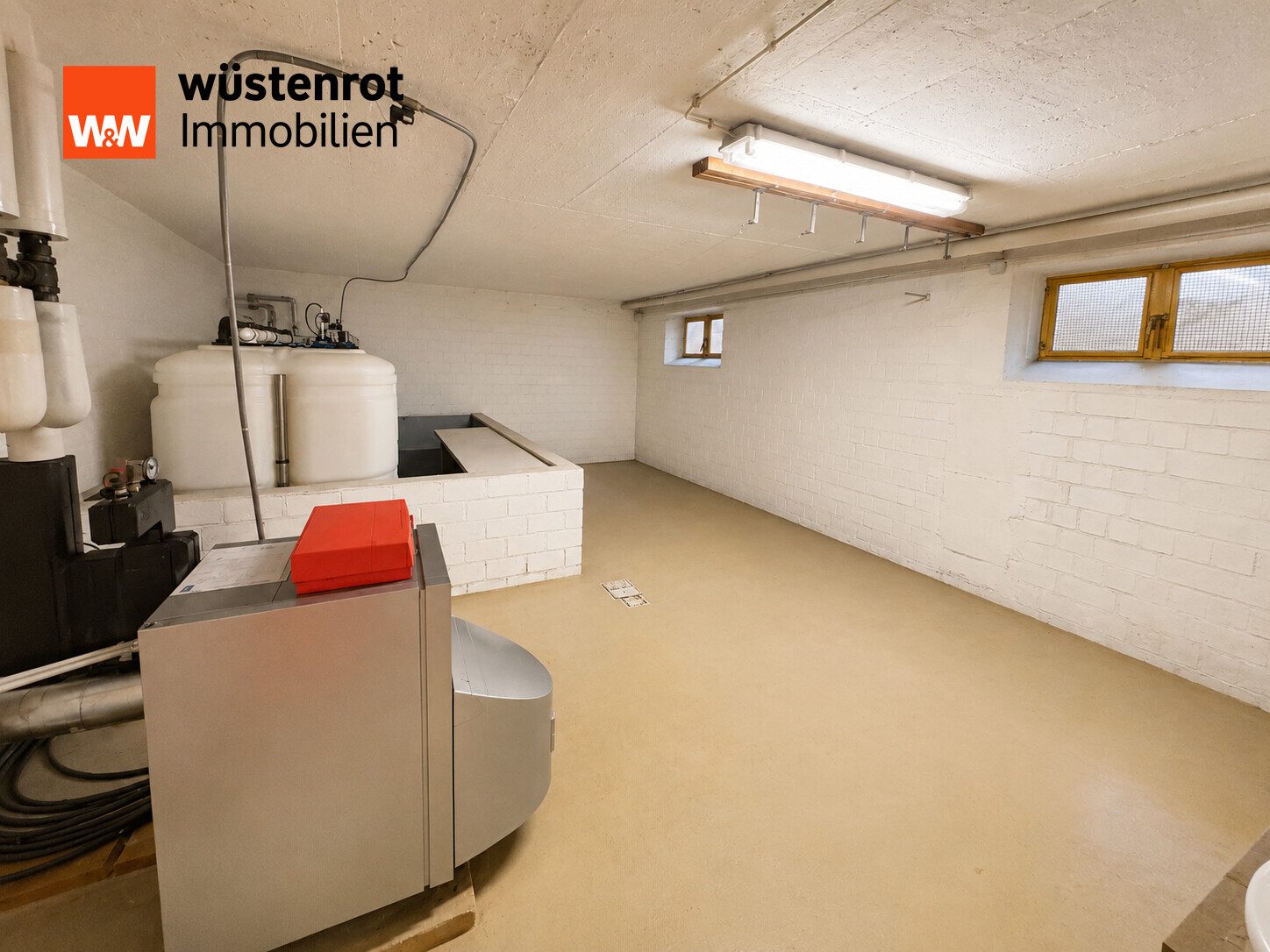 Immobilienangebot - Mülheim an der Ruhr - Alle - Viel Platz für Generationen – großzügiges Zweifamilienhaus mit Garten und zwei Garagen