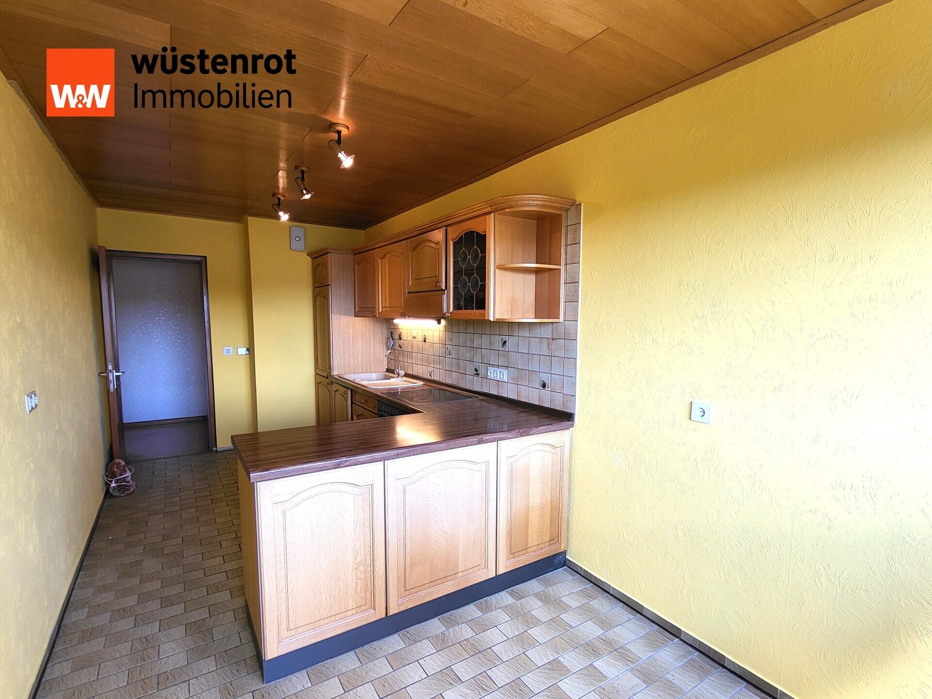 Immobilienangebot - Waiblingen - Alle - Unverbaute Aussicht und sehr gute Infrastruktur: Freie 3-Zimmer-Wohnung