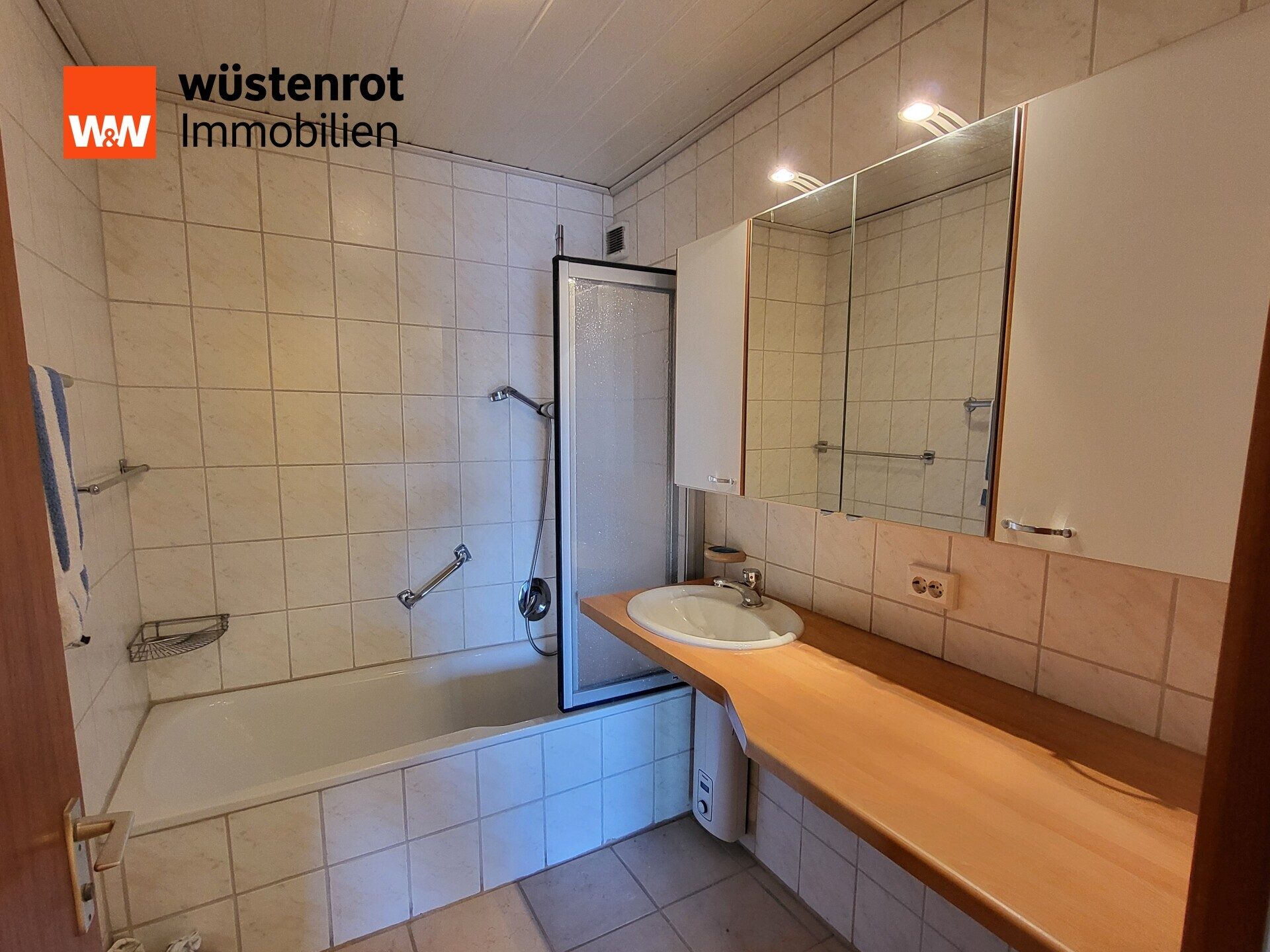 Immobilienangebot - Waiblingen - Alle - Unverbaute Aussicht und sehr gute Infrastruktur: Freie 3-Zimmer-Wohnung