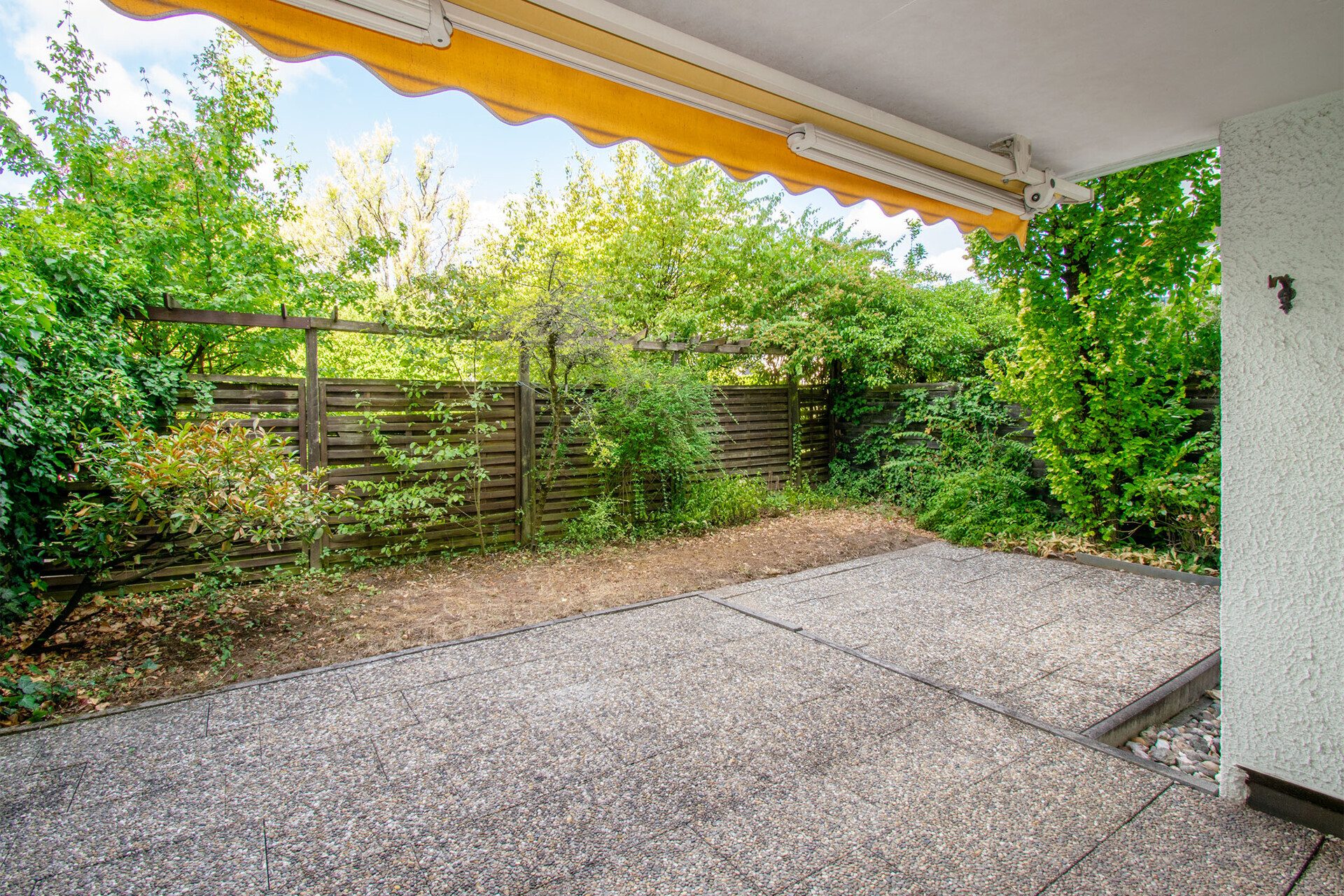 Immobilienangebot - Kornwestheim - Alle - Gepflegte und geräumige 3-Zimmerwohnung mit eigenem Garten