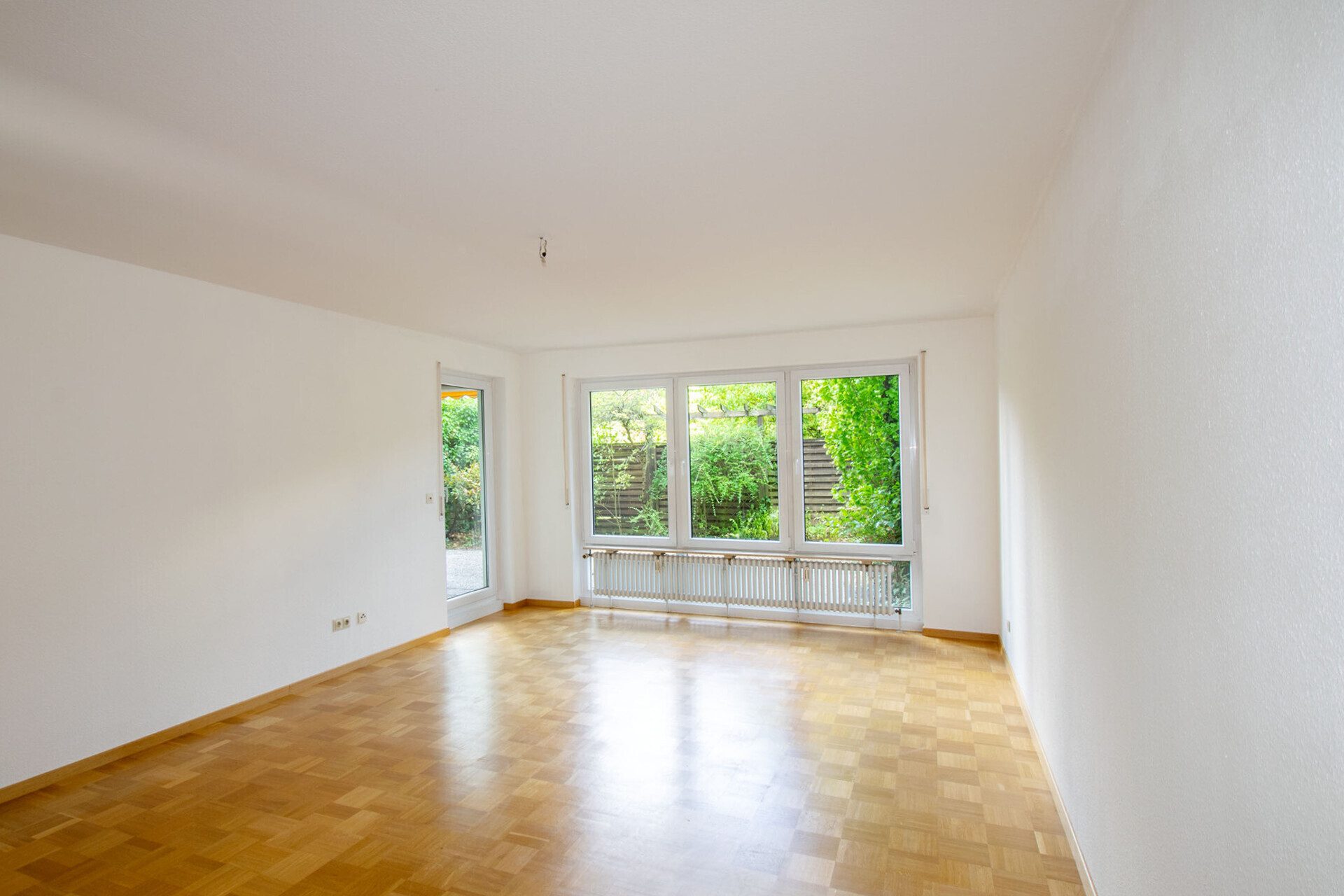 Immobilienangebot - Kornwestheim - Alle - Gepflegte und geräumige 3-Zimmerwohnung mit eigenem Garten