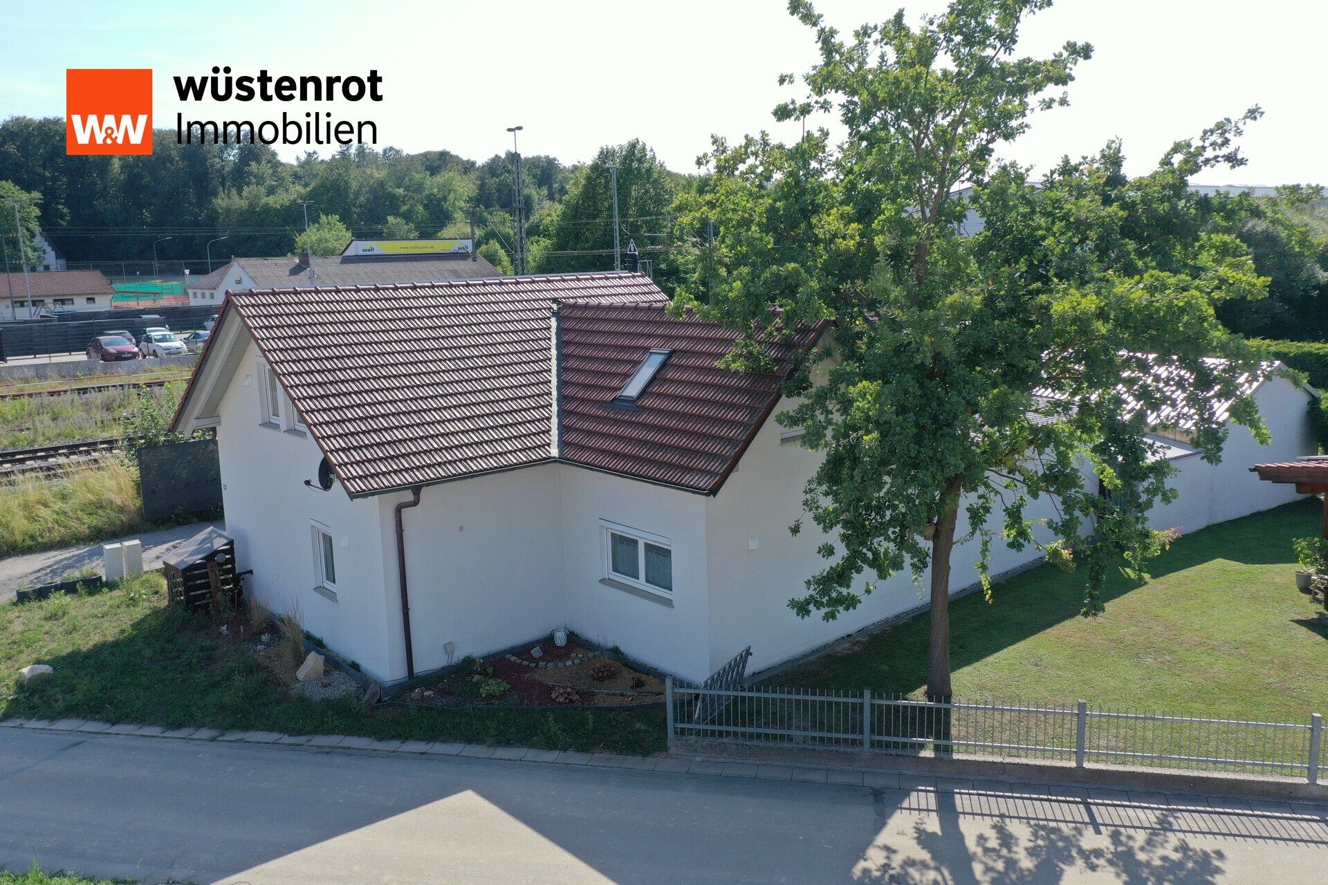 Immobilienangebot - Osterhofen - Alle - Einfamilienhaus in Neubauqualität – kernsaniert, energieeffizient  auf 1.216 m² Grundstück