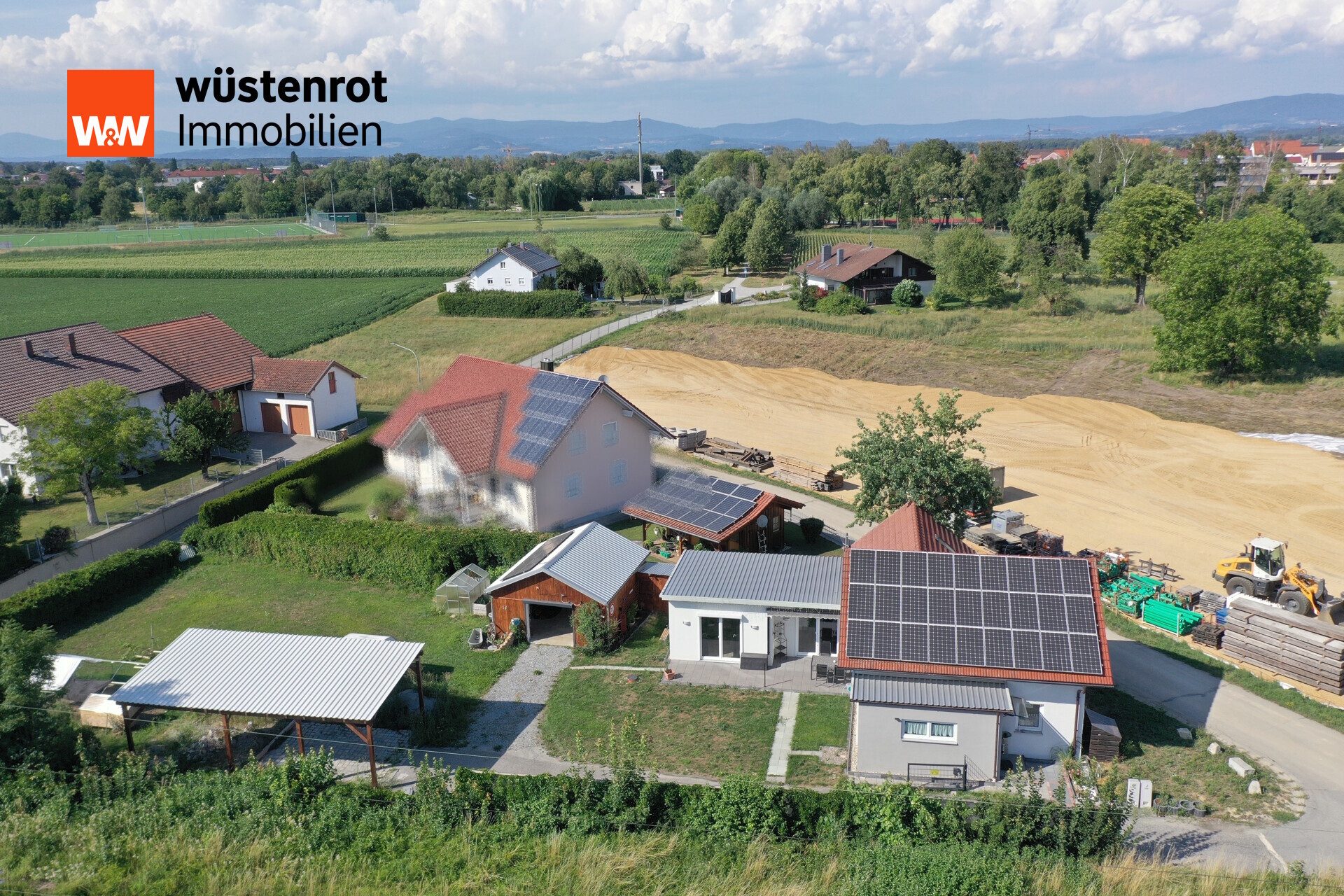 Immobilienangebot - Osterhofen - Alle - Einfamilienhaus in Neubauqualität – kernsaniert, energieeffizient  auf 1.216 m² Grundstück