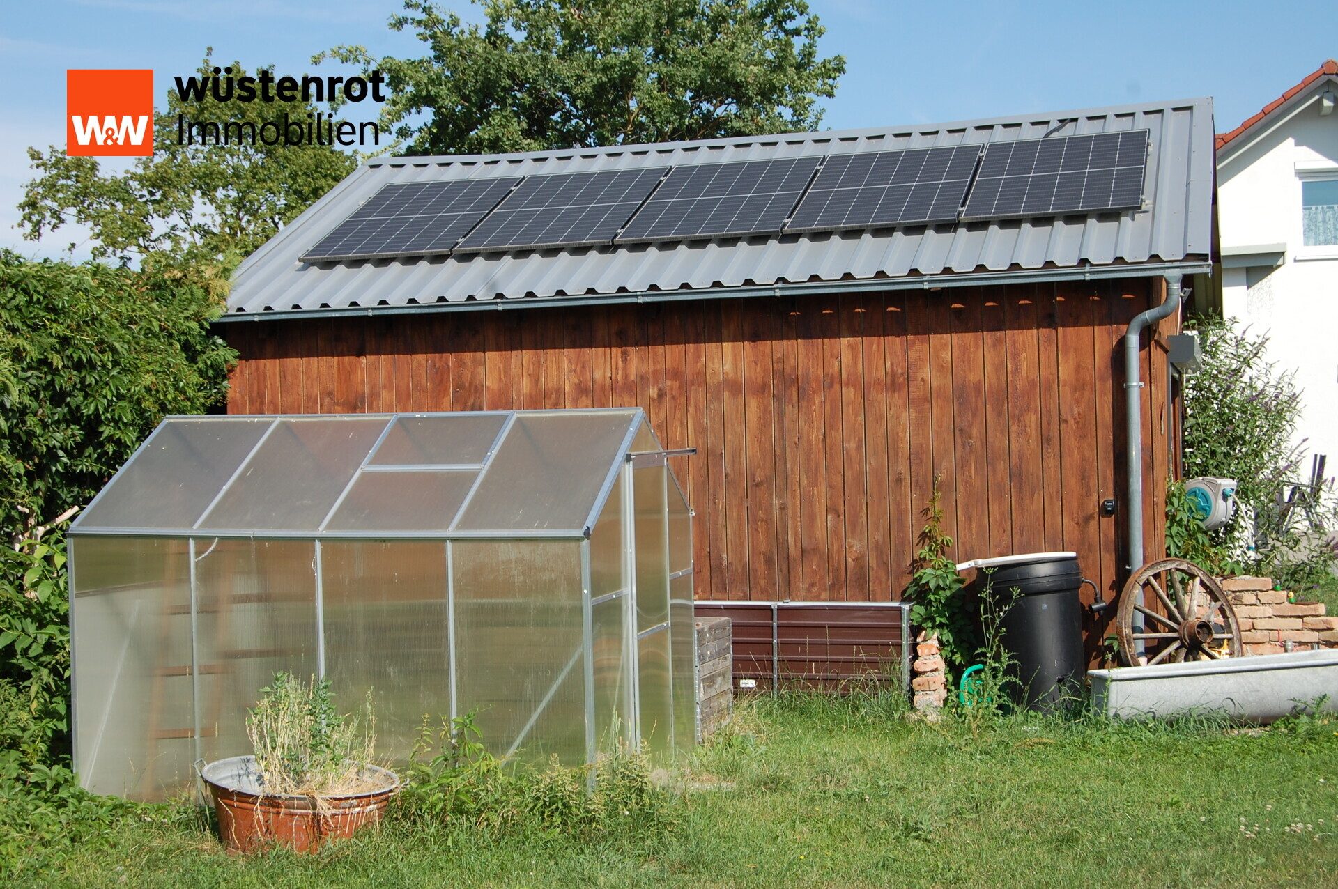 Immobilienangebot - Osterhofen - Alle - Einfamilienhaus in Neubauqualität – kernsaniert, energieeffizient  auf 1.216 m² Grundstück