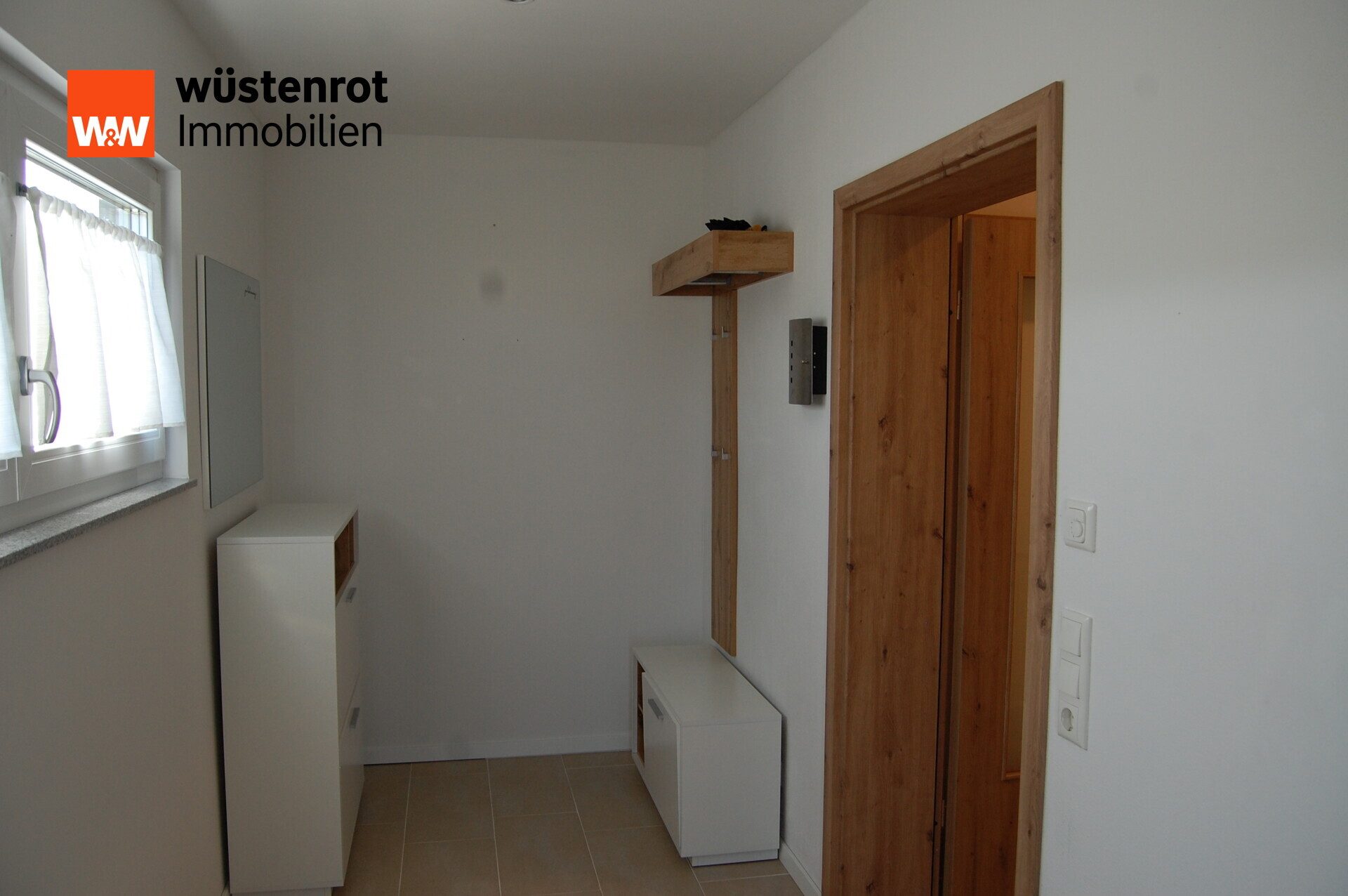 Immobilienangebot - Osterhofen - Alle - Einfamilienhaus in Neubauqualität – kernsaniert, energieeffizient  auf 1.216 m² Grundstück