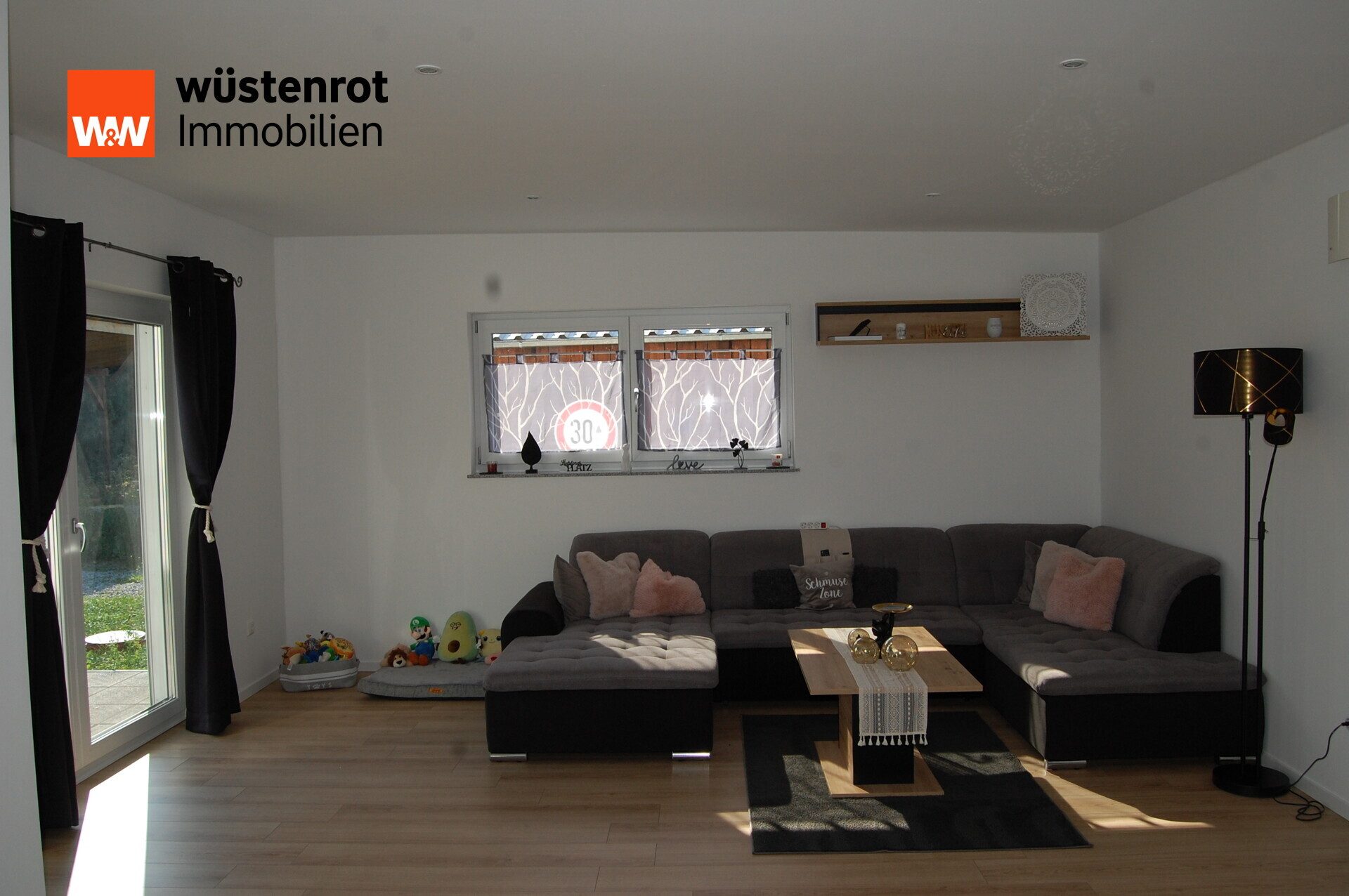 Immobilienangebot - Osterhofen - Alle - Einfamilienhaus in Neubauqualität – kernsaniert, energieeffizient  auf 1.216 m² Grundstück