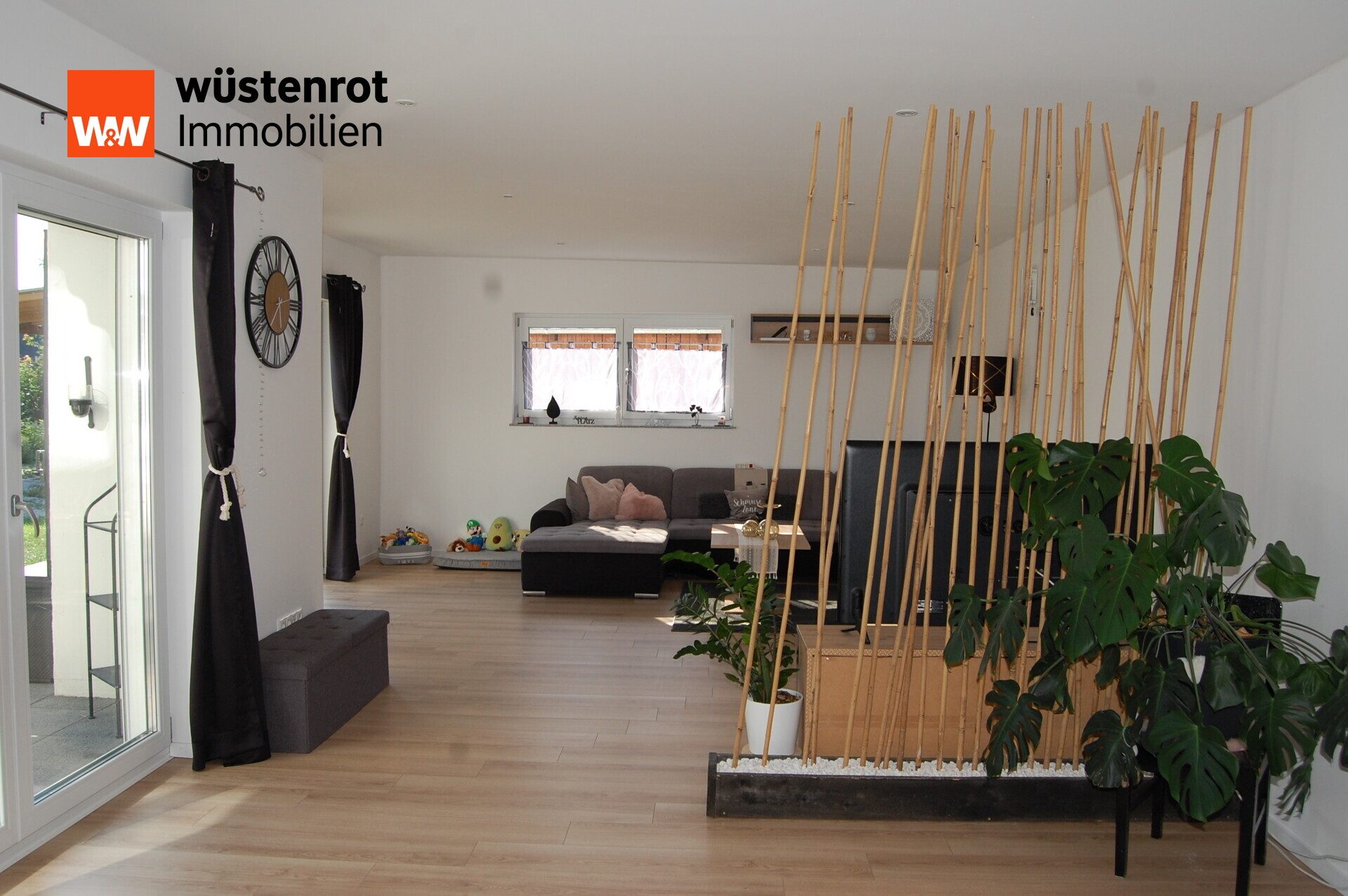 Immobilienangebot - Osterhofen - Alle - Einfamilienhaus in Neubauqualität – kernsaniert, energieeffizient  auf 1.216 m² Grundstück