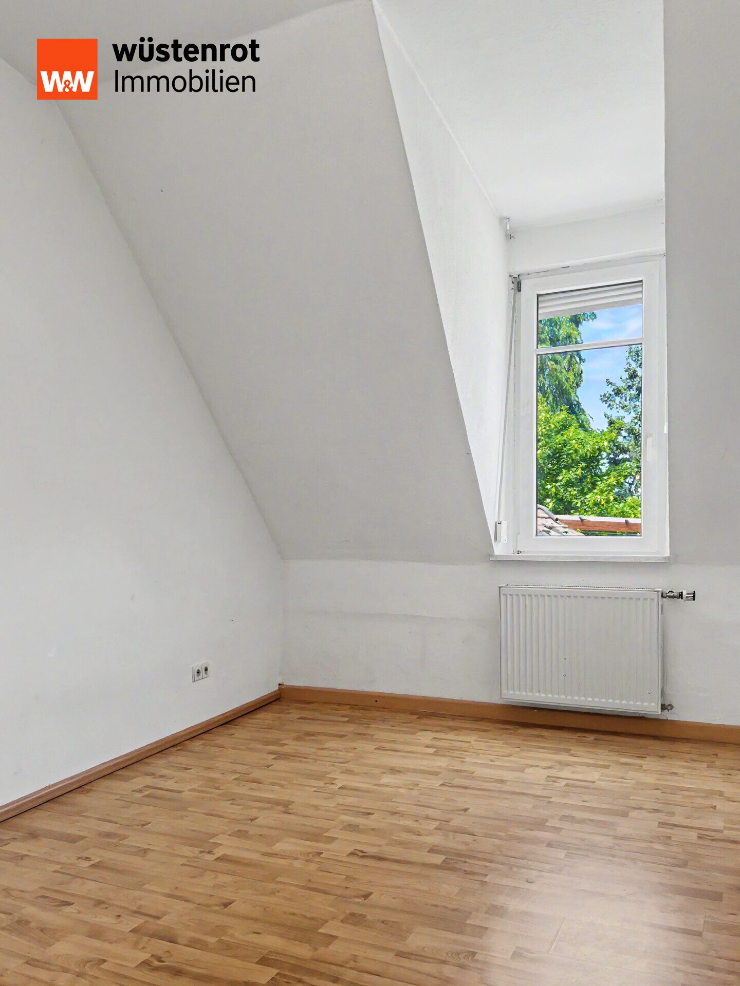 Immobilienangebot - Bruchsal - Alle - Großzügiges Wohnensemble mit Hinterhaus (als separate Einheit), idyllischem Garten und Dachterrasse