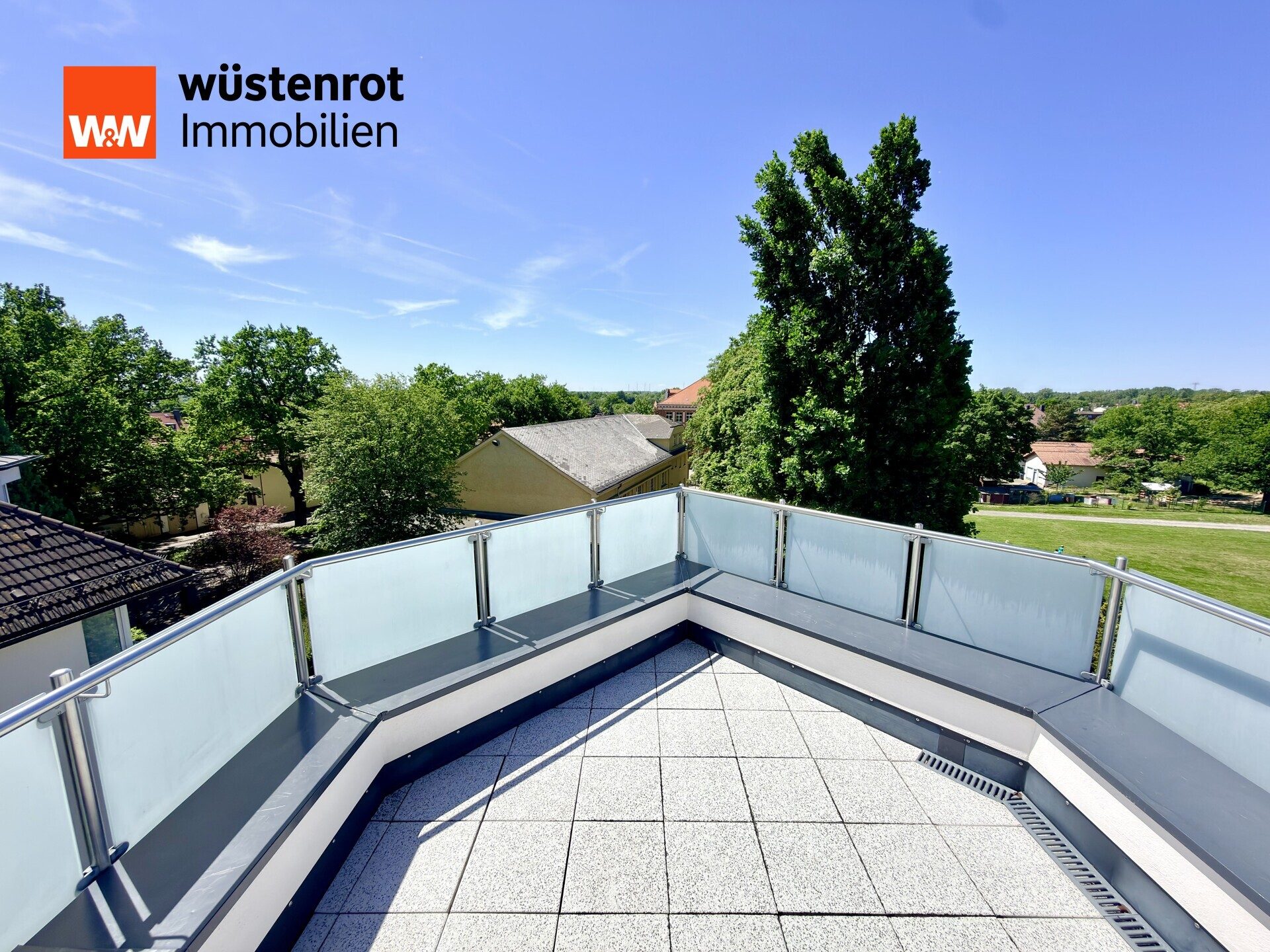 Immobilienangebot - Markkleeberg - Alle - Sofort bezugsfrei - Maisonette-Wohntraum | Dachterrasse | Balkon | 2 TG-Stellplätze | 3min zum See