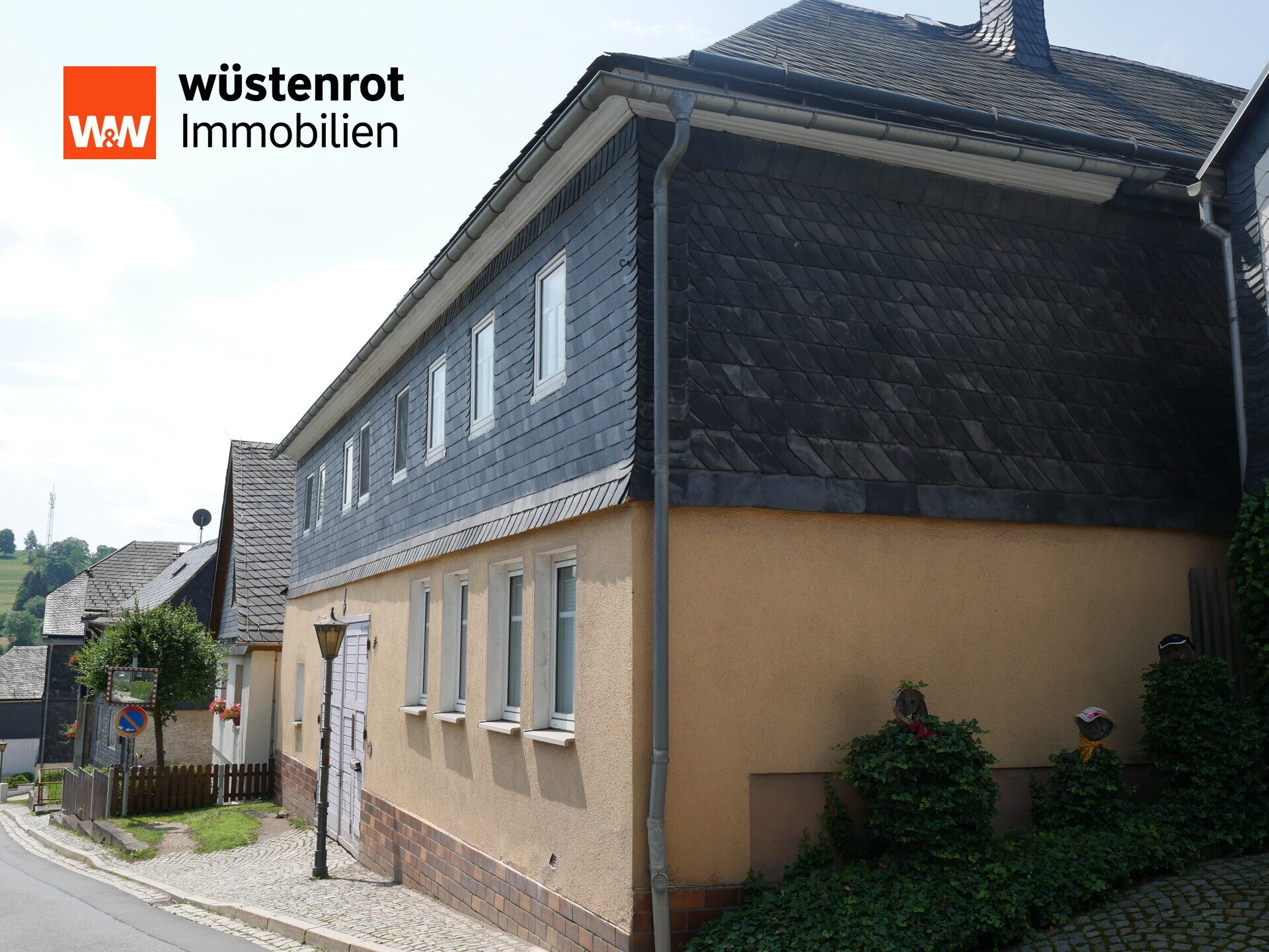 Immobilienangebot - Wurzbach - Alle - Historischer Drei-Seiten-Hof mit vier Wohneinheiten – umfassend saniert