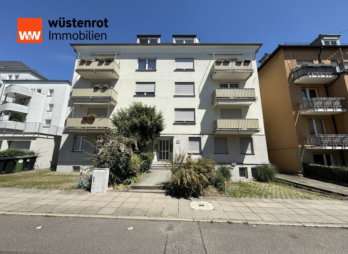 Vorderansicht Immobilienangebot - Stuttgart - Alle - 4-Zimmer-Wohnung mit Balkon in Stuttgart-Nord - Ideal für Modernisierer!