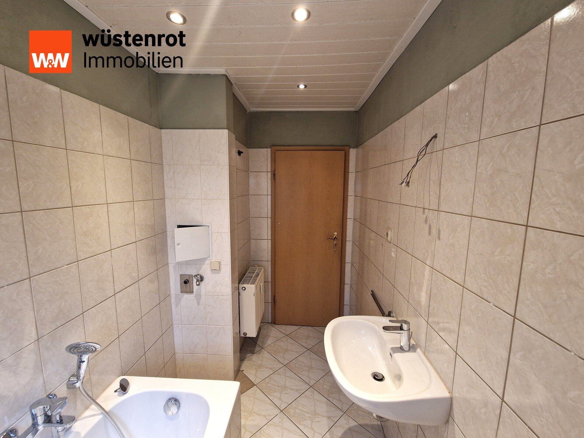 Immobilienangebot - Hohenmölsen - Alle - Hohenmölsen- Erdgeschosswohnung zur Eigennutzung oder Kapitalanlage