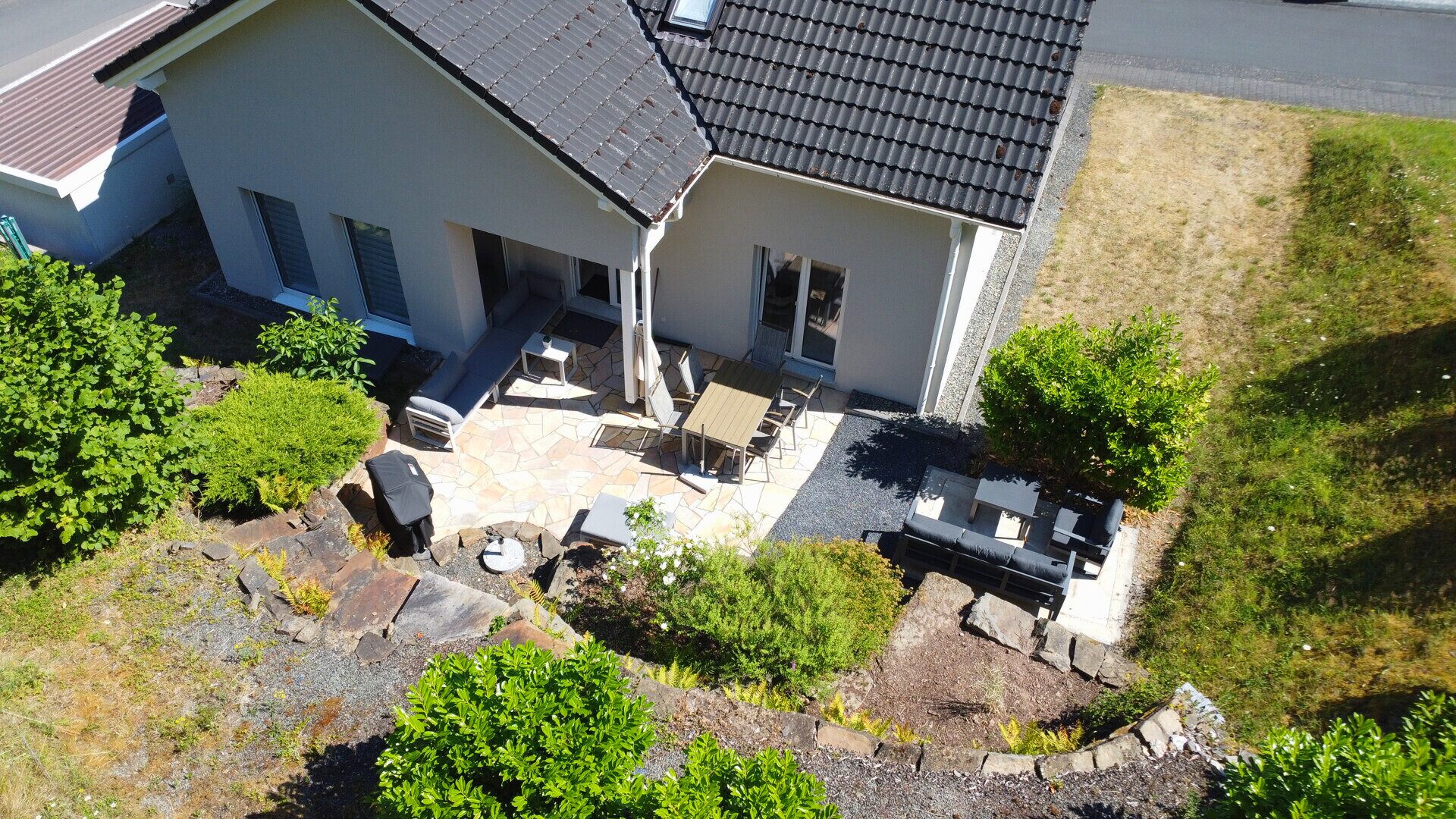 Immobilienangebot - Mehring - Alle - Hochwertiges, modernisiertes Einfamilienhaus aus 2010 in ruhiger Ortsrandlage von Mehring zur Miete