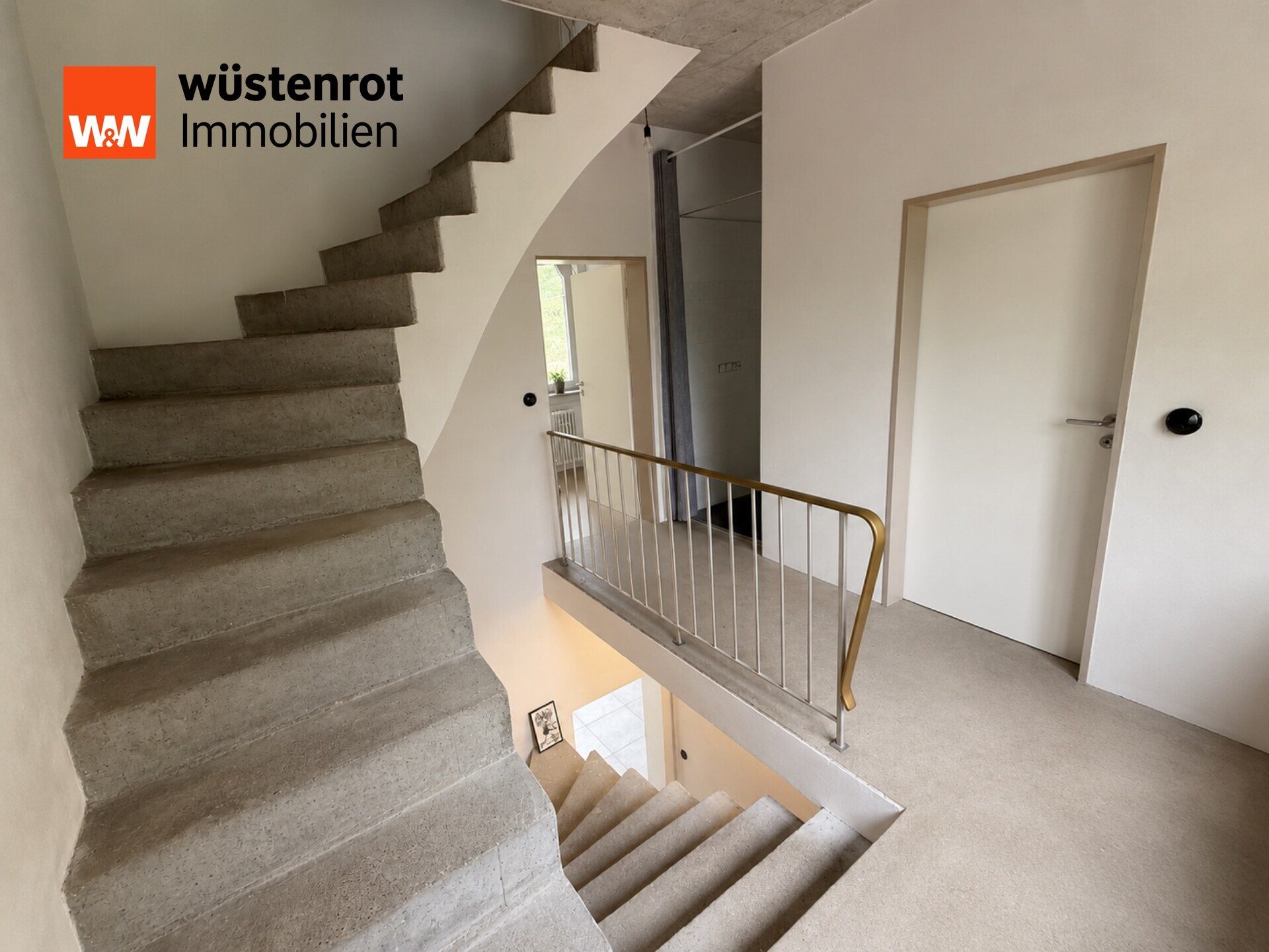 Immobilienangebot - Werl - Alle - Großzügiges Doppelhaus mit 232m² Wohnfläche auf 2662m² Grundstück in Teil-saniertem Zustand