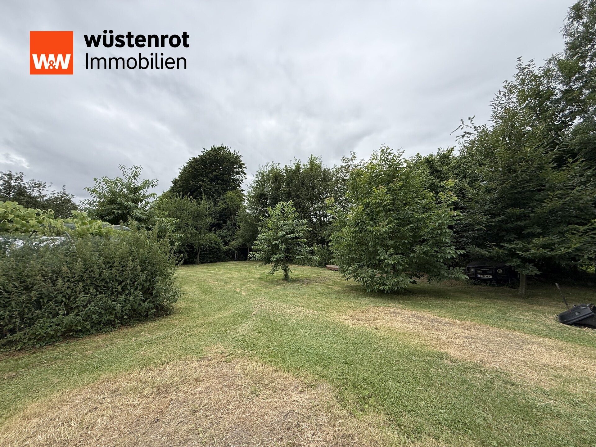 Immobilienangebot - Werl - Alle - Großzügiges Doppelhaus mit 232m² Wohnfläche auf 2662m² Grundstück in Teil-saniertem Zustand