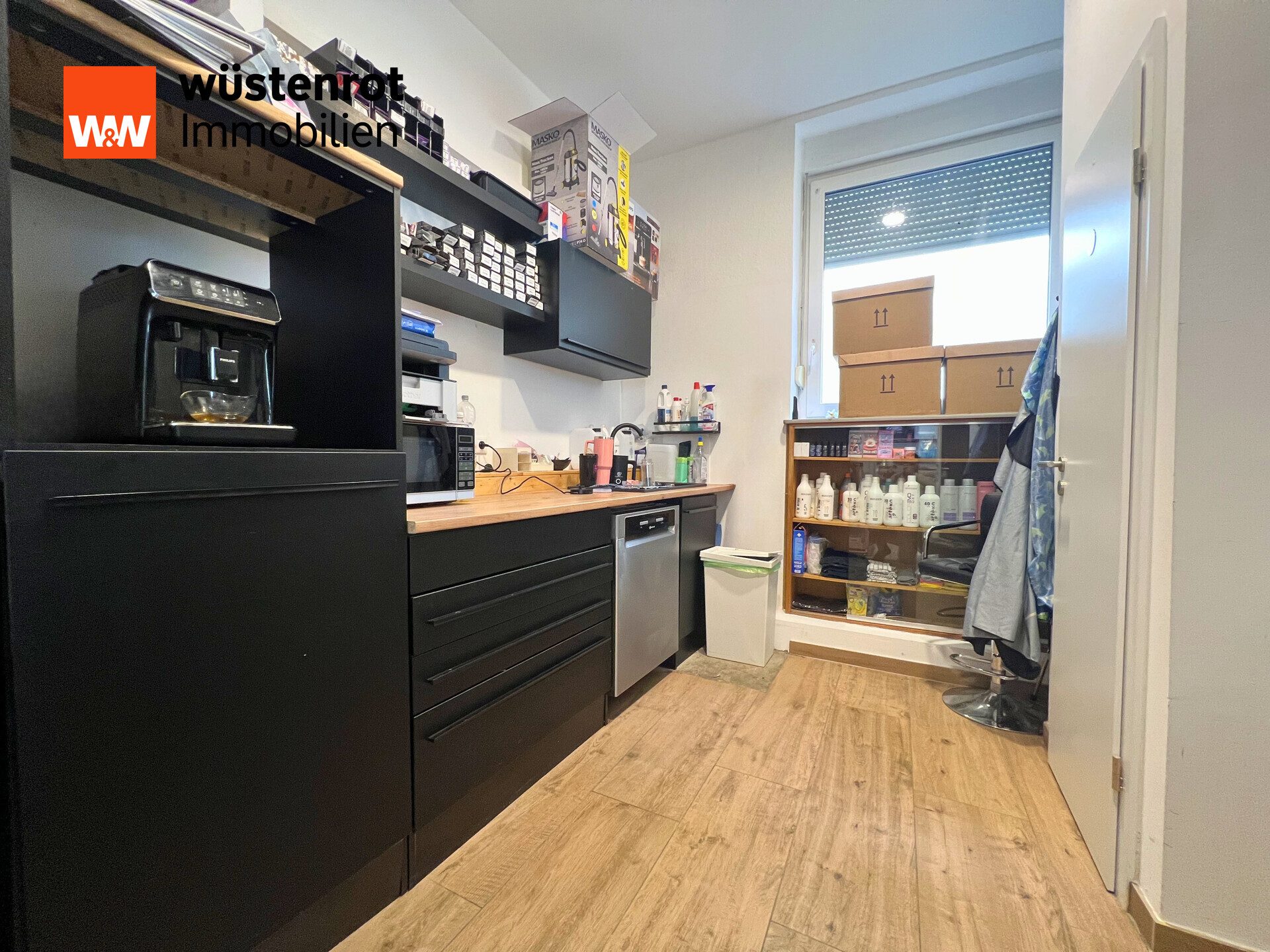 Immobilienangebot - Wörrstadt - Alle - Hochwertig sanierte Gewerbefläche mit moderner Theke, Klimaanlage und großer Schaufensterfront...