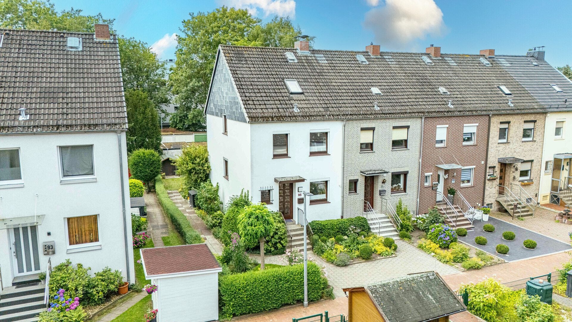 Immobilienangebot - Bremen - Alle - Familienfreundliches Reihenendhaus mit 4 Zimmern, Garten, Hobbyraum und Sonnenterrasse