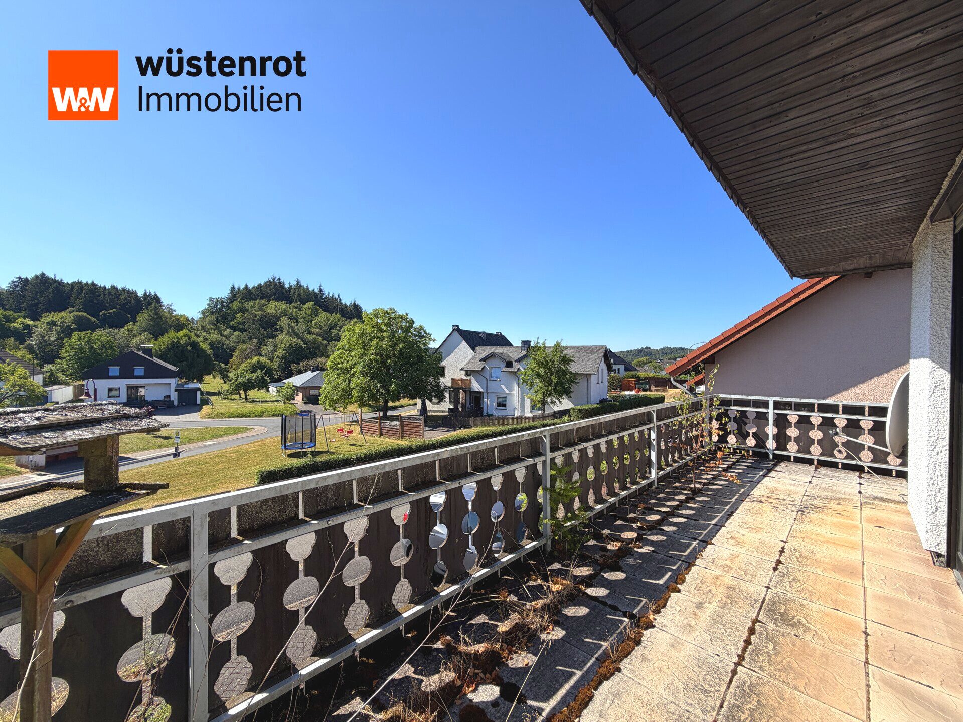 Immobilienangebot - Üdersdorf - Alle - Ruhiges Einfamilienhaus mit großem Grundstück und Kamin in Üdersdorf bei Daun
