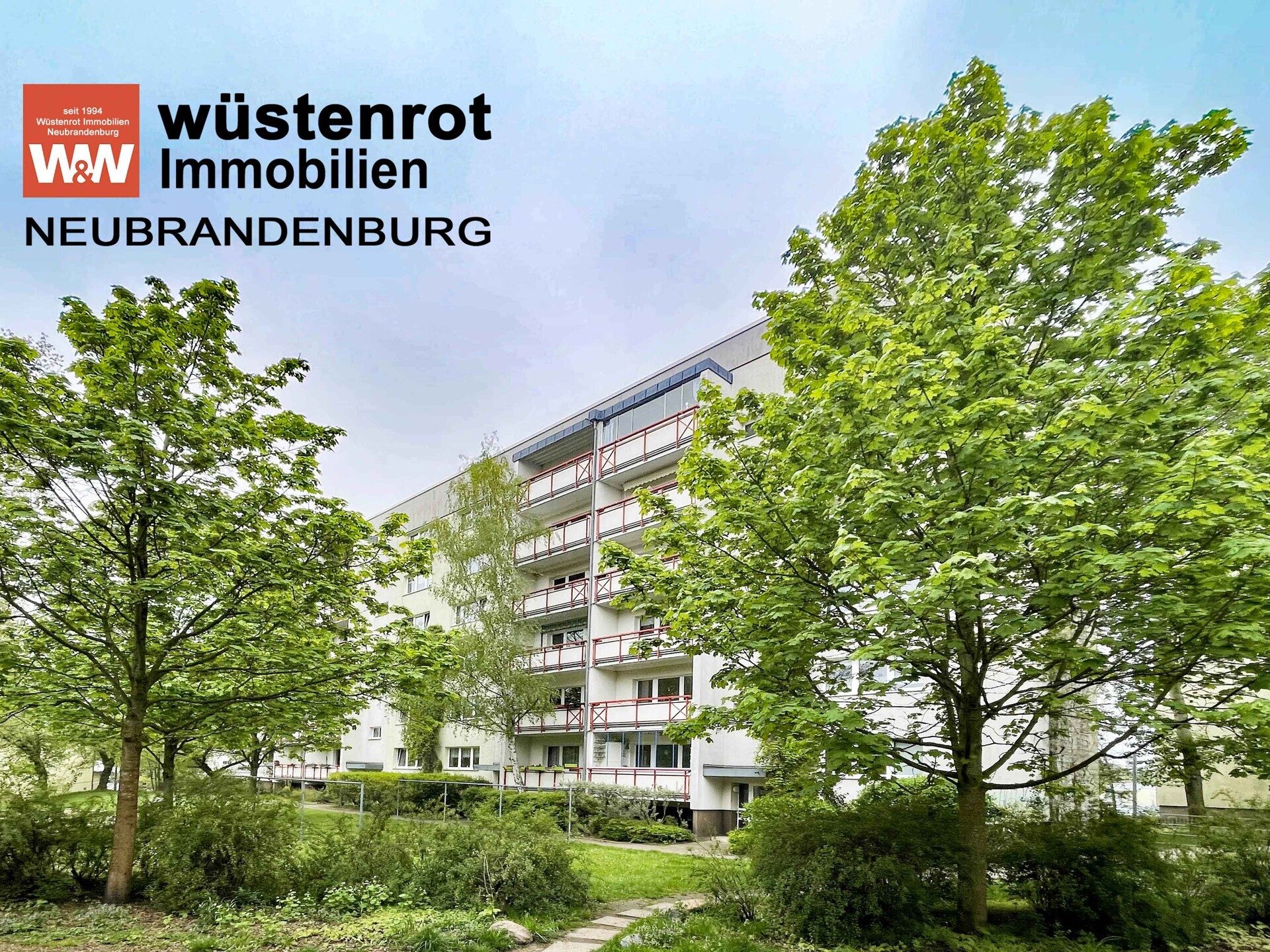 Immobilienangebot - Neubrandenburg - Alle - MODERNISIERTE ZWEI-RAUM-WOHNUNG IN NB-SÜD MIT KELLERRAUM IN SCHÖNER RANDLAGE