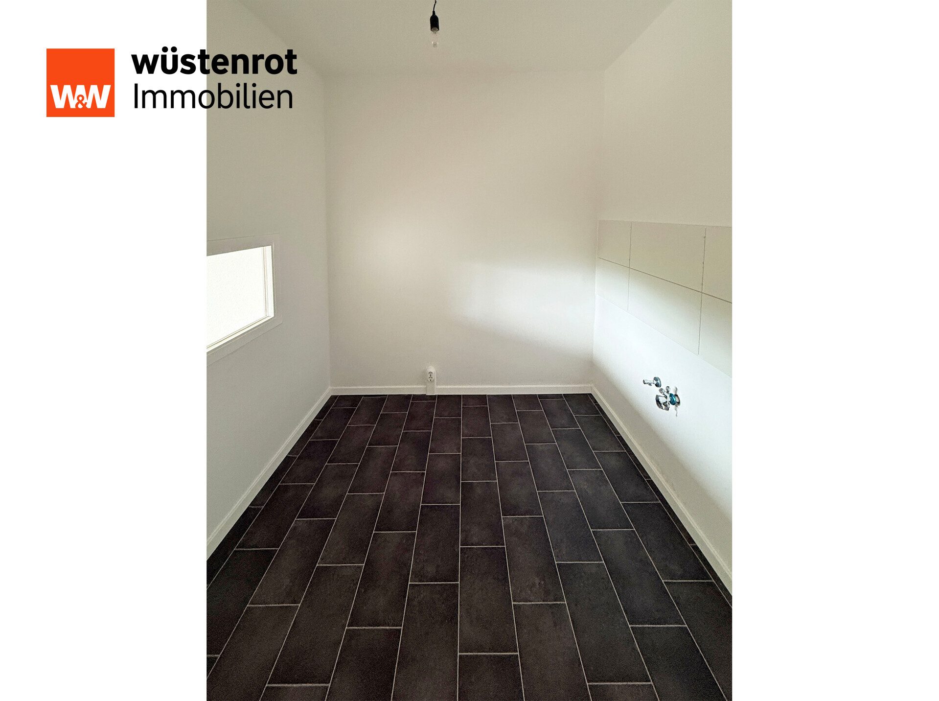 Immobilienangebot - Neubrandenburg - Alle - MODERNISIERTE ZWEI-RAUM-WOHNUNG IN NB-SÜD MIT KELLERRAUM IN SCHÖNER RANDLAGE