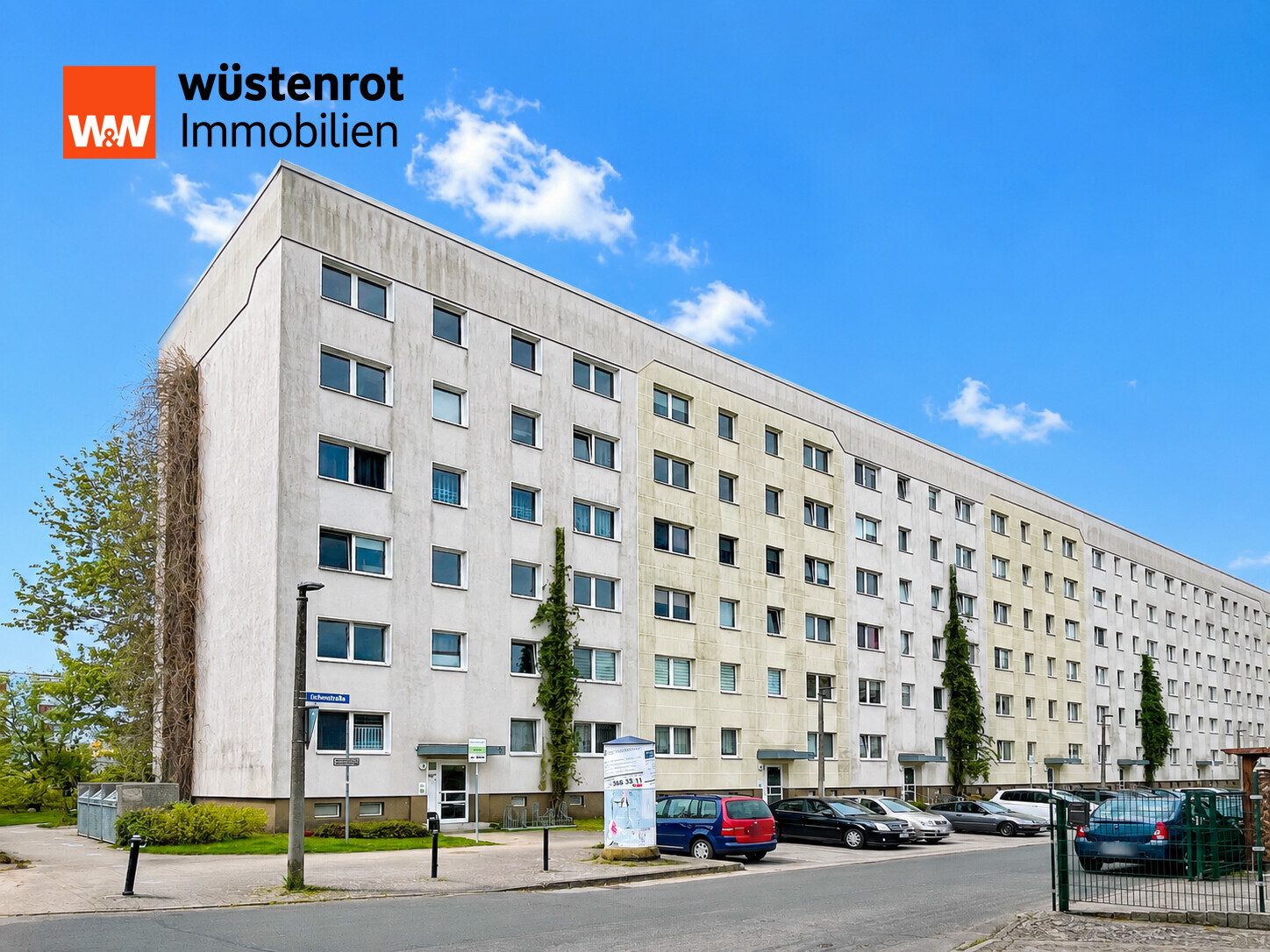 Immobilienangebot - Neubrandenburg - Alle - MIT EINBAUKÜCHE UND SCHÖNE LAGE IM SÜDEN VON NB: 4-RAUM-WOHNUNG MIT GROSSEM BALKON UND KELLERRAUM