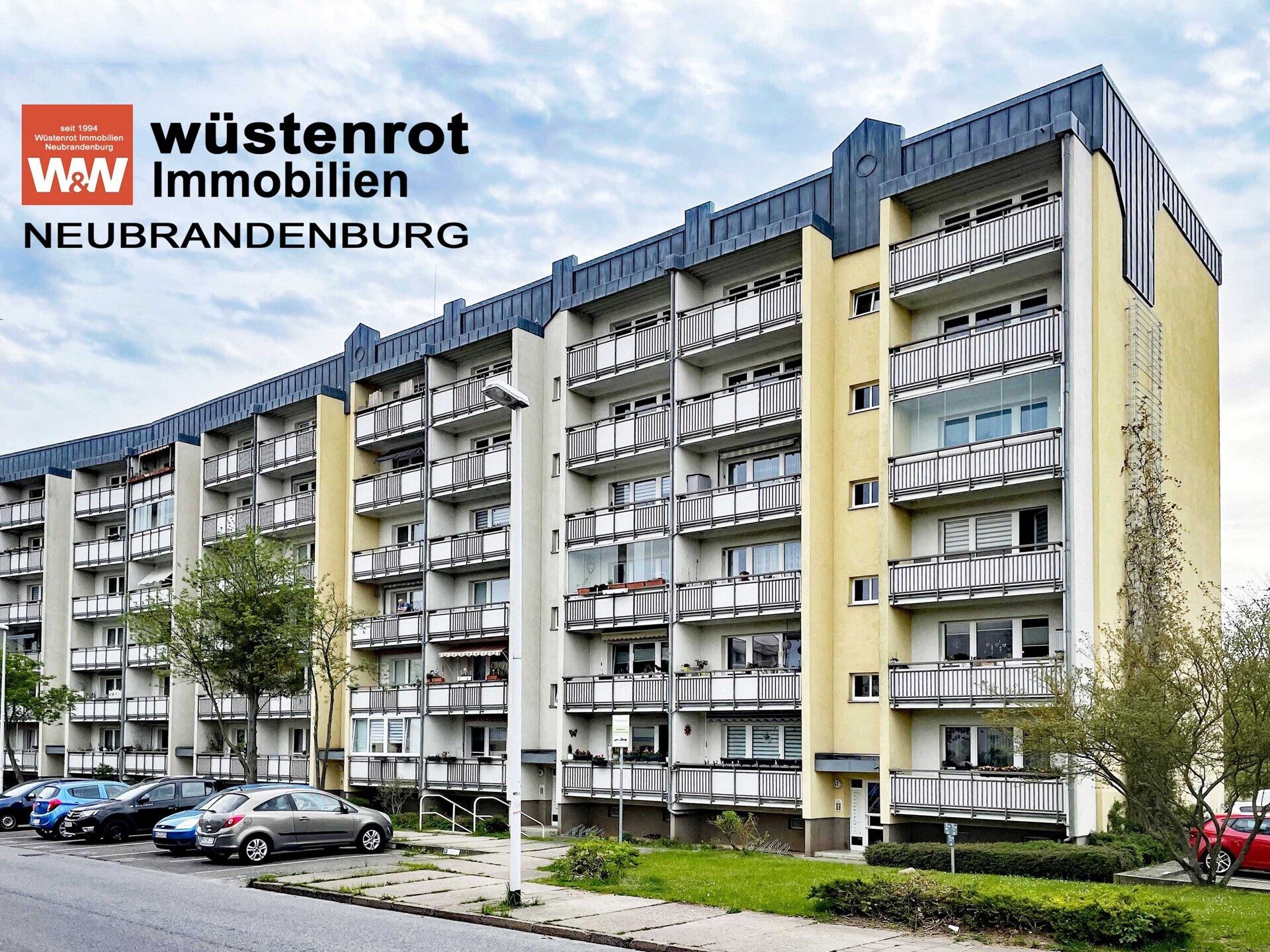 Immobilienangebot - Neubrandenburg - Alle - MIT BALKON UND KELLERRAUM: RENOVIERTE UND HELLE DREI-RAUM-WOHNUNG