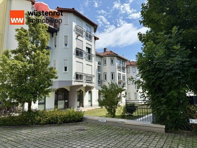 Immobilienangebot - Rosenheim - Alle - Lichtdurchflutete 1,5-Zimmer-DG-Galeriewohnung in zentrumsnaher Lage von Rosenheim!