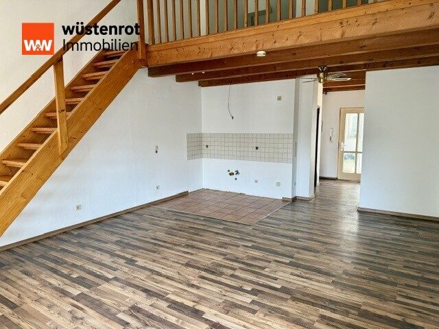 Immobilienangebot - Rosenheim - Alle - Lichtdurchflutete 1,5-Zimmer-DG-Galeriewohnung in zentrumsnaher Lage von Rosenheim!