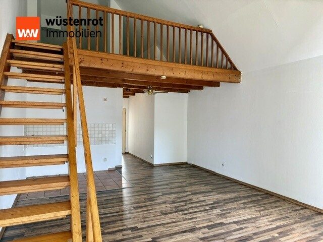 Immobilienangebot - Rosenheim - Alle - Lichtdurchflutete 1,5-Zimmer-DG-Galeriewohnung in zentrumsnaher Lage von Rosenheim!