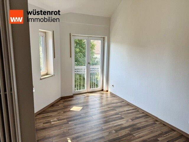 Immobilienangebot - Rosenheim - Alle - Lichtdurchflutete 1,5-Zimmer-DG-Galeriewohnung in zentrumsnaher Lage von Rosenheim!