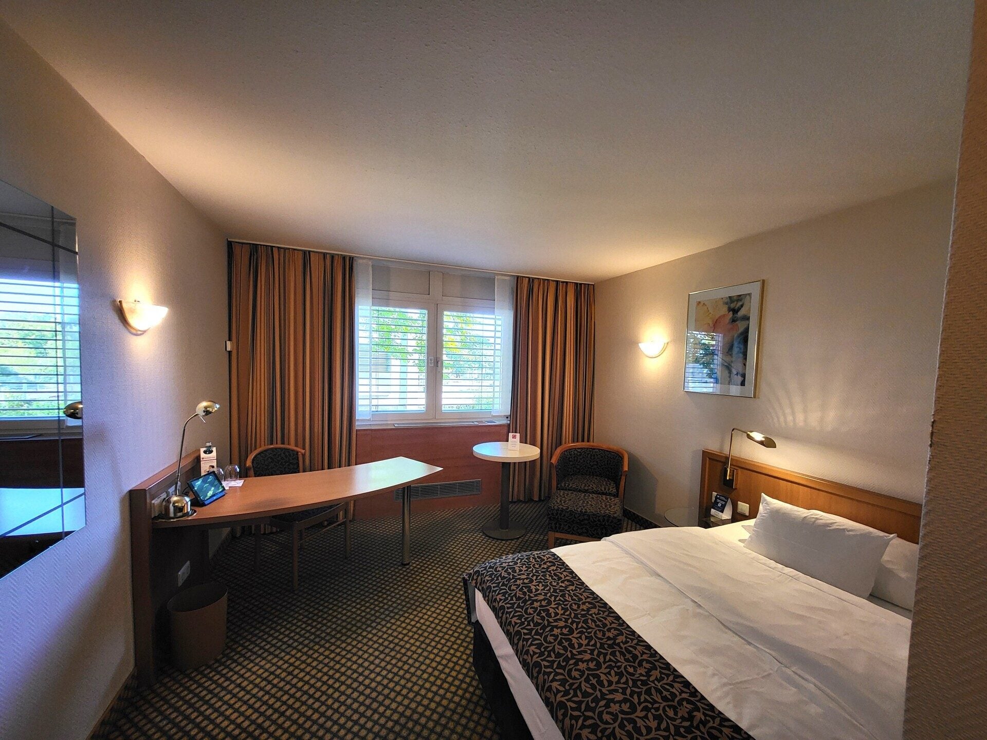 Immobilienangebot - Fellbach - Alle - Ansprechendes Hotelzimmer im 4* Best Western Plus Hotel: Zentral in Fellbach mit Komplett-Service