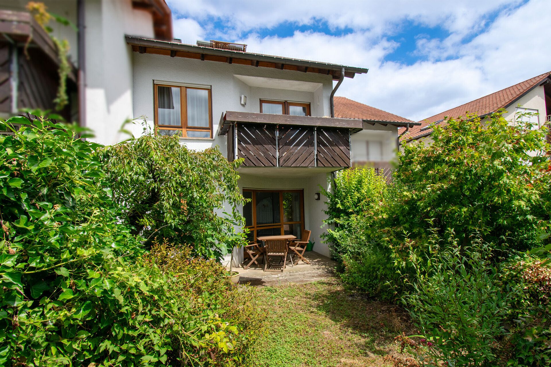 Immobilienangebot - Bönnigheim / Hofen - Alle - Gepflegtes Haus am Feldrand, die perfekte Grundlage, um sich ein stilvolles Zuhause zu schaffen