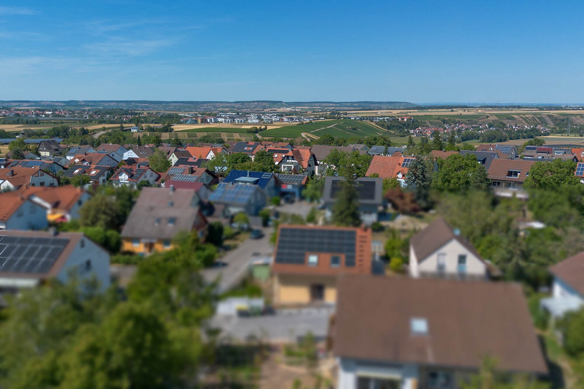 Immobilienangebot - Bönnigheim / Hofen - Alle - Gepflegtes Haus am Feldrand, die perfekte Grundlage, um sich ein stilvolles Zuhause zu schaffen