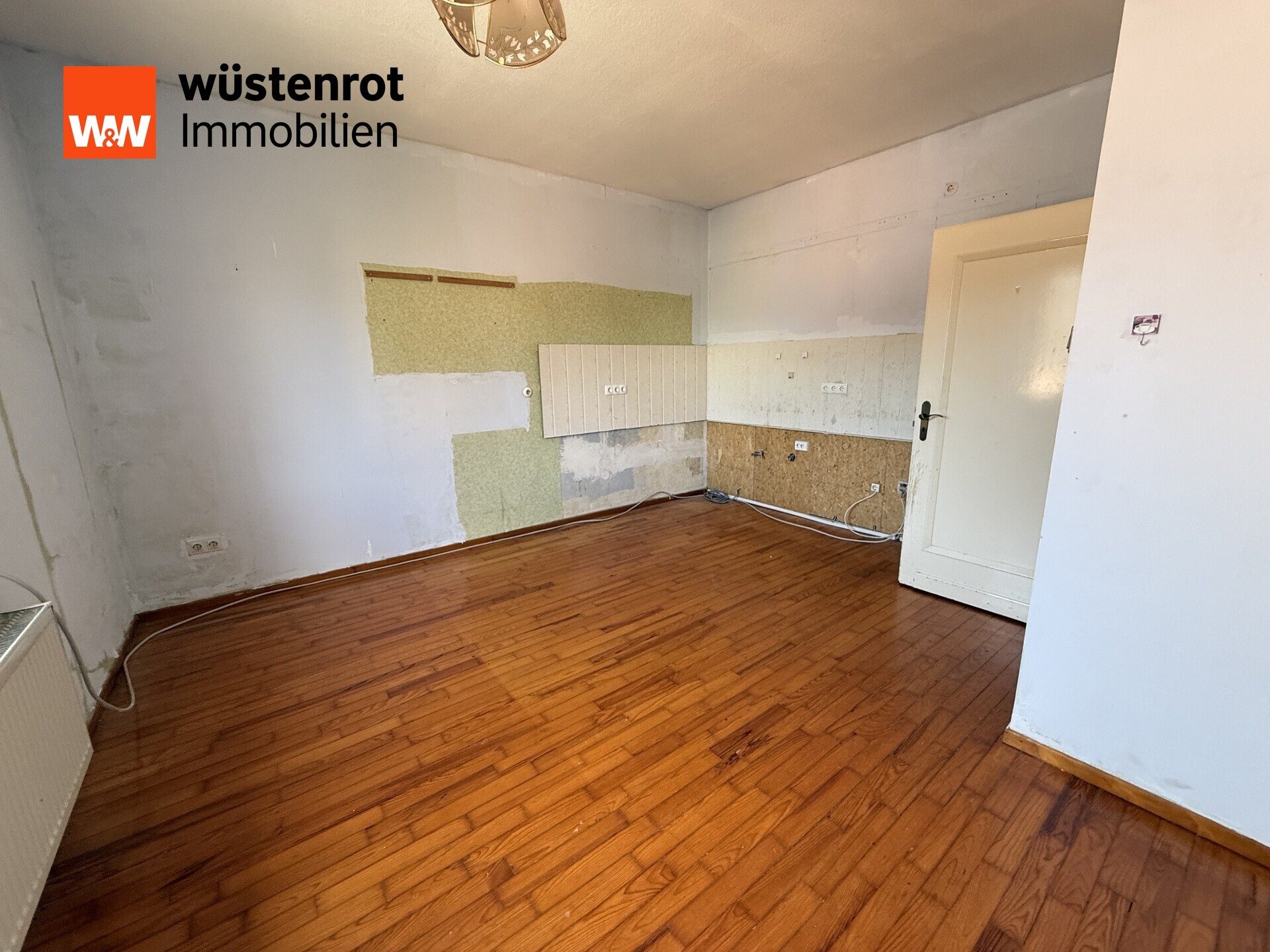 Immobilienangebot - Meinborn - Alle - Haus-in-Haus / Eigentumswohnung mit Hauscharakter sucht Eigentümer mit handwerklichem Geschick!